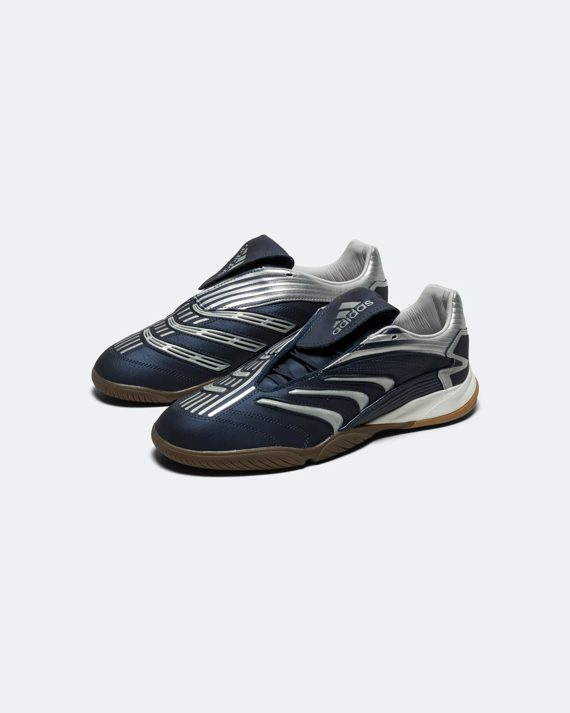 Predator Sala - Navy/Silver Metallic-Gum Versatile Usage Minimalist Design