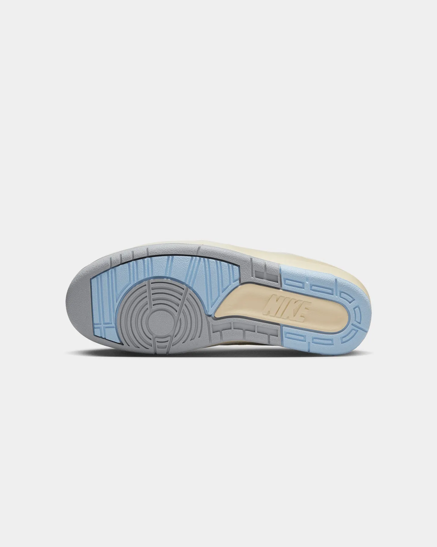 Secure fit Jordan Women's Air Jordan 2 Retro Low Summit White