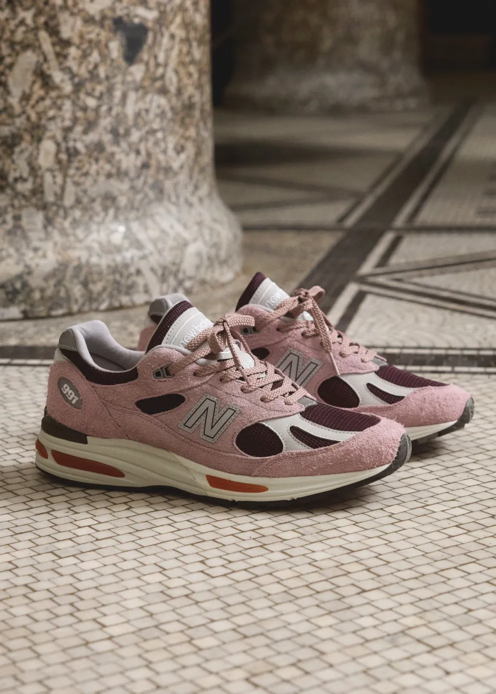 Bulky MADE in UK 991v2 'Deauville Mauve' Sneakers