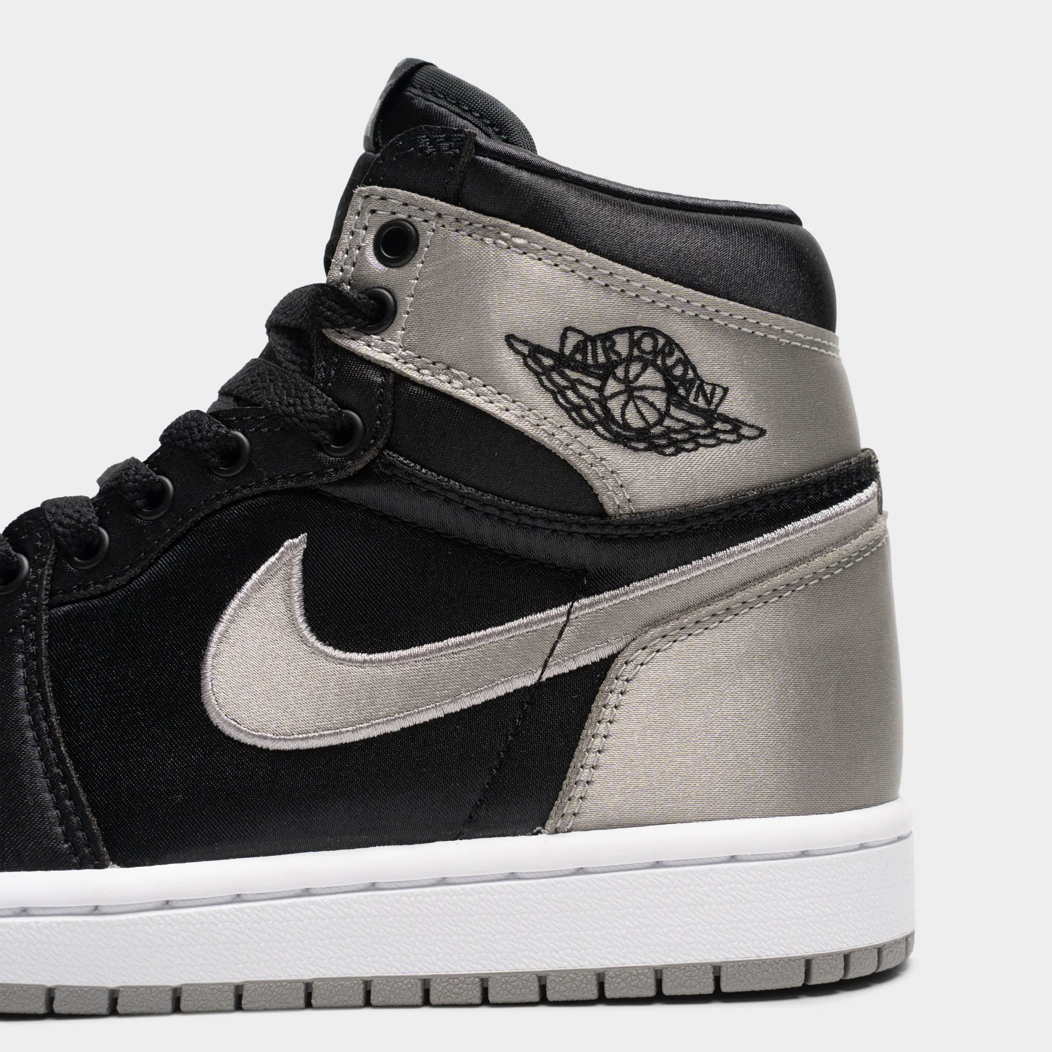 Soul Step Breathable mesh Jordan Women's 1 Retro High OG Black / Medium Grey - White