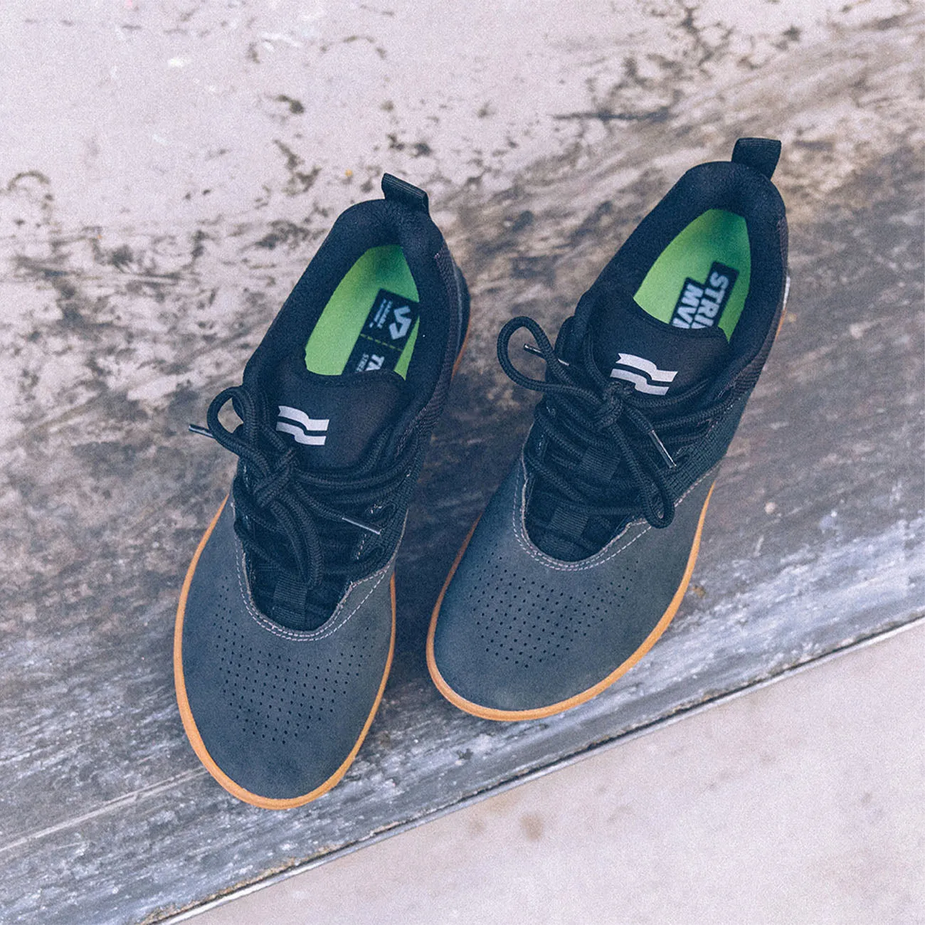 STRIKE MVMNT Transit StreetTrainer? Quick Form Supportive Heel Counter