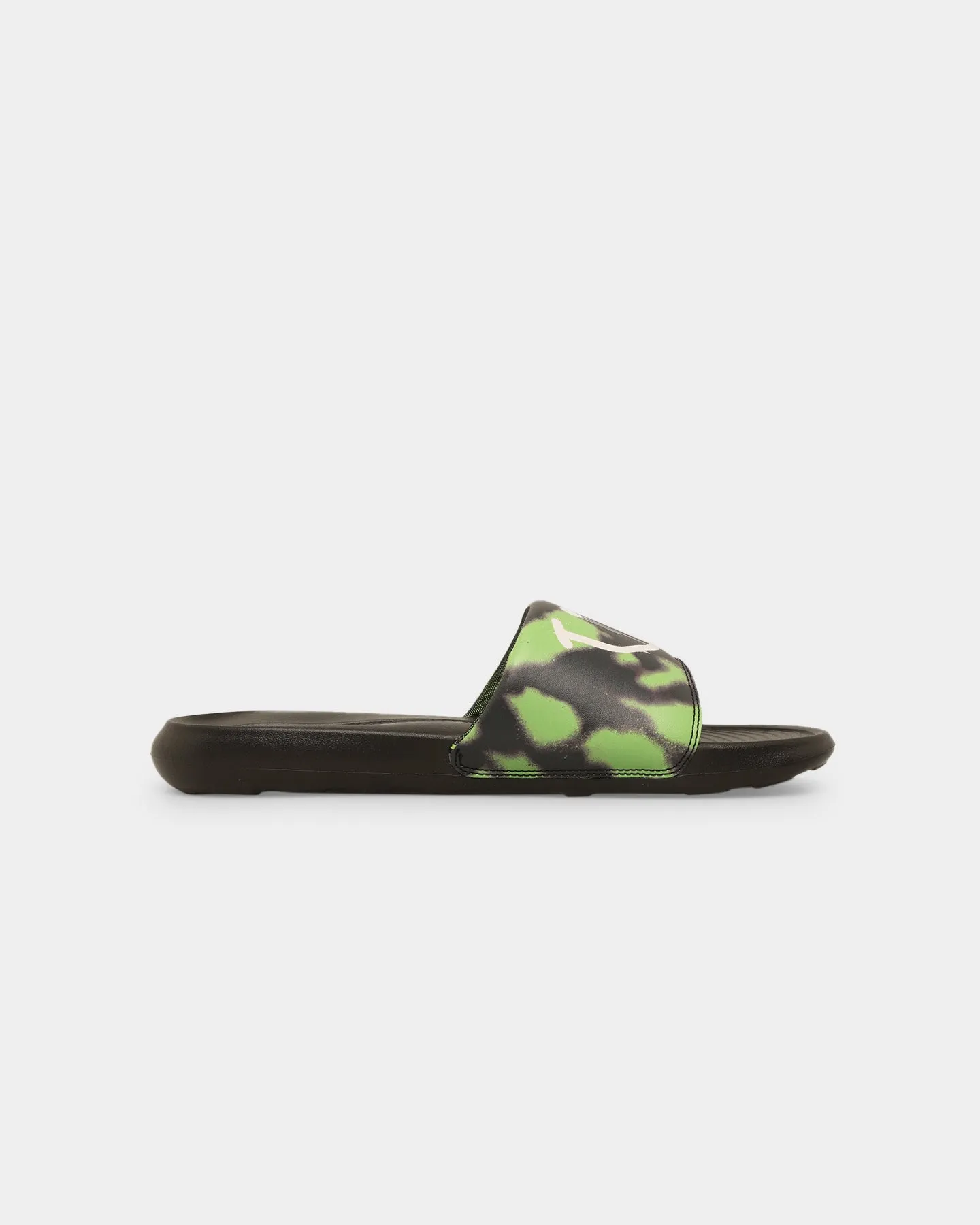 Nike Victori One Action Green/White construction Petite Fit