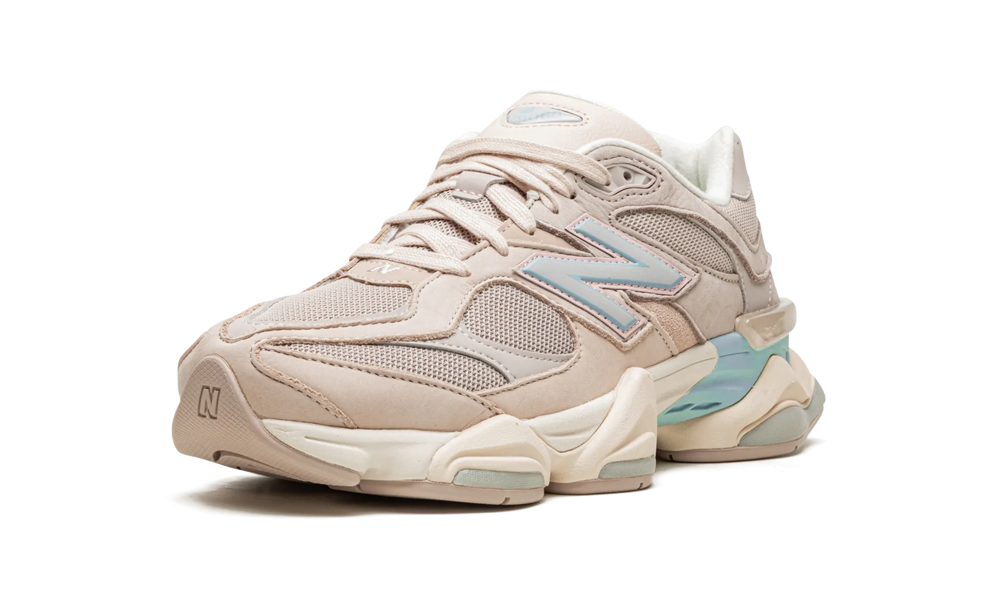 9060 "Ivory" Stylish beginner runner's shoe pick