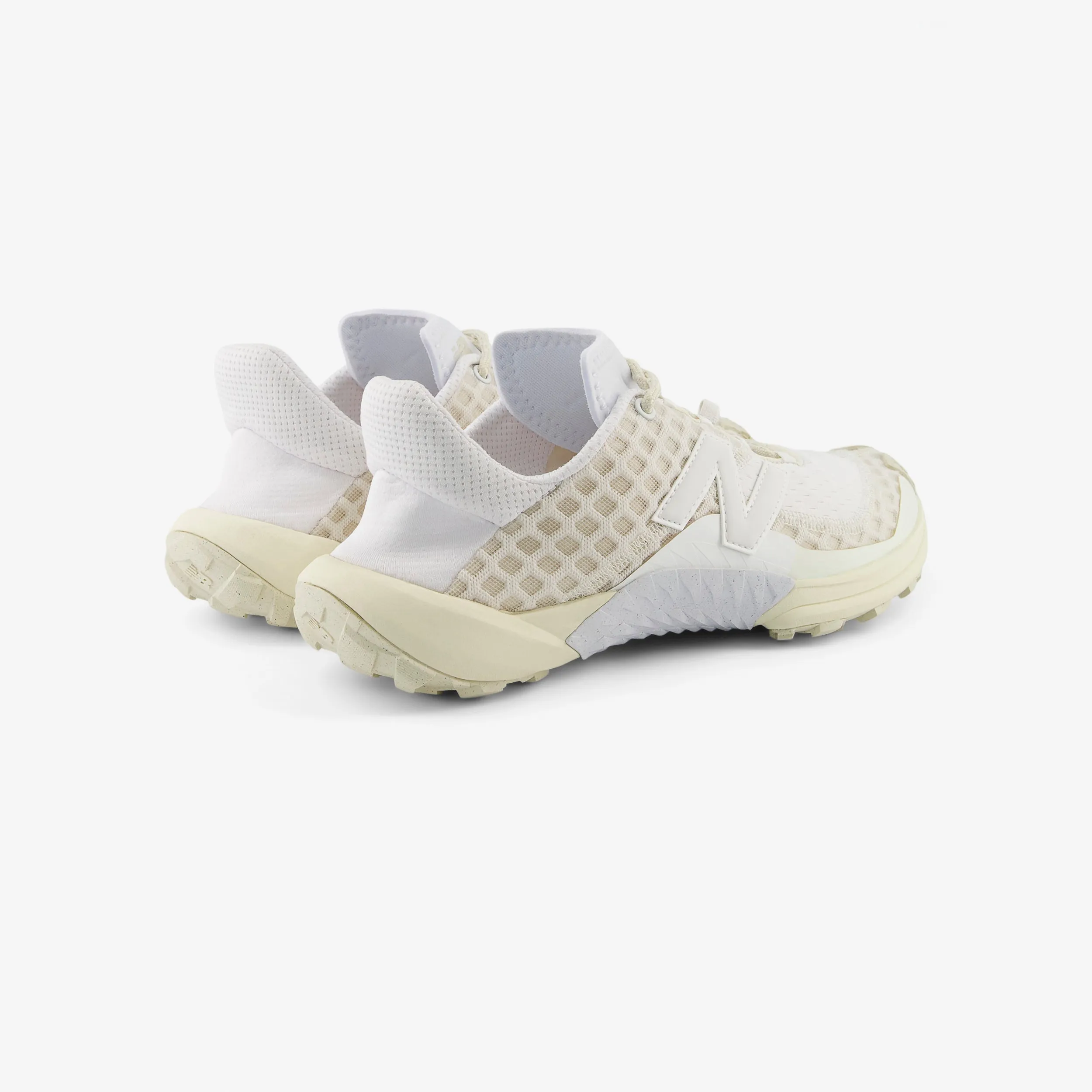 Minimus M10 Bonded Midfoot Breathable Upper Design
