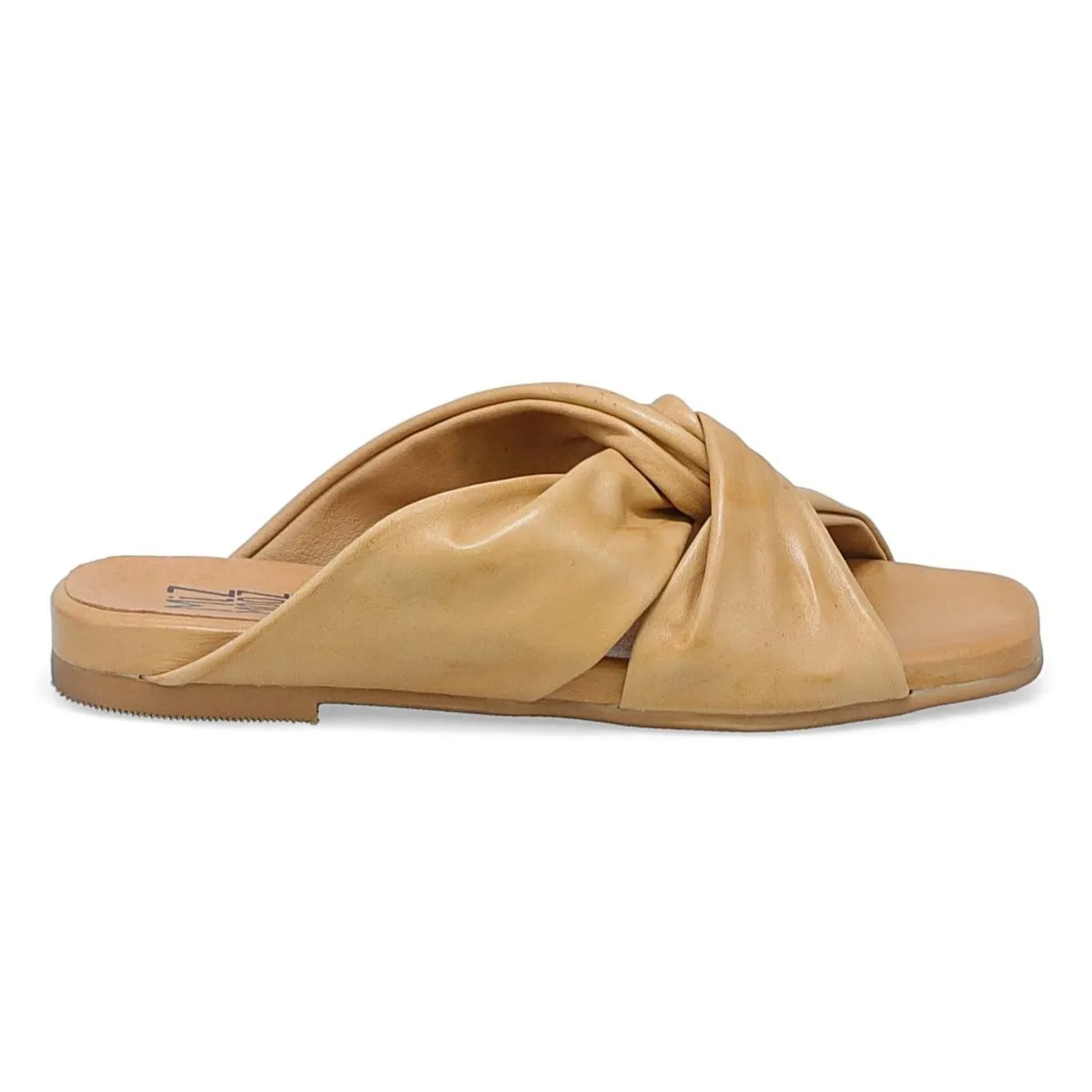 Contoured Fit British Edge Miz Mooz Women's Paparazzi Almond Leather