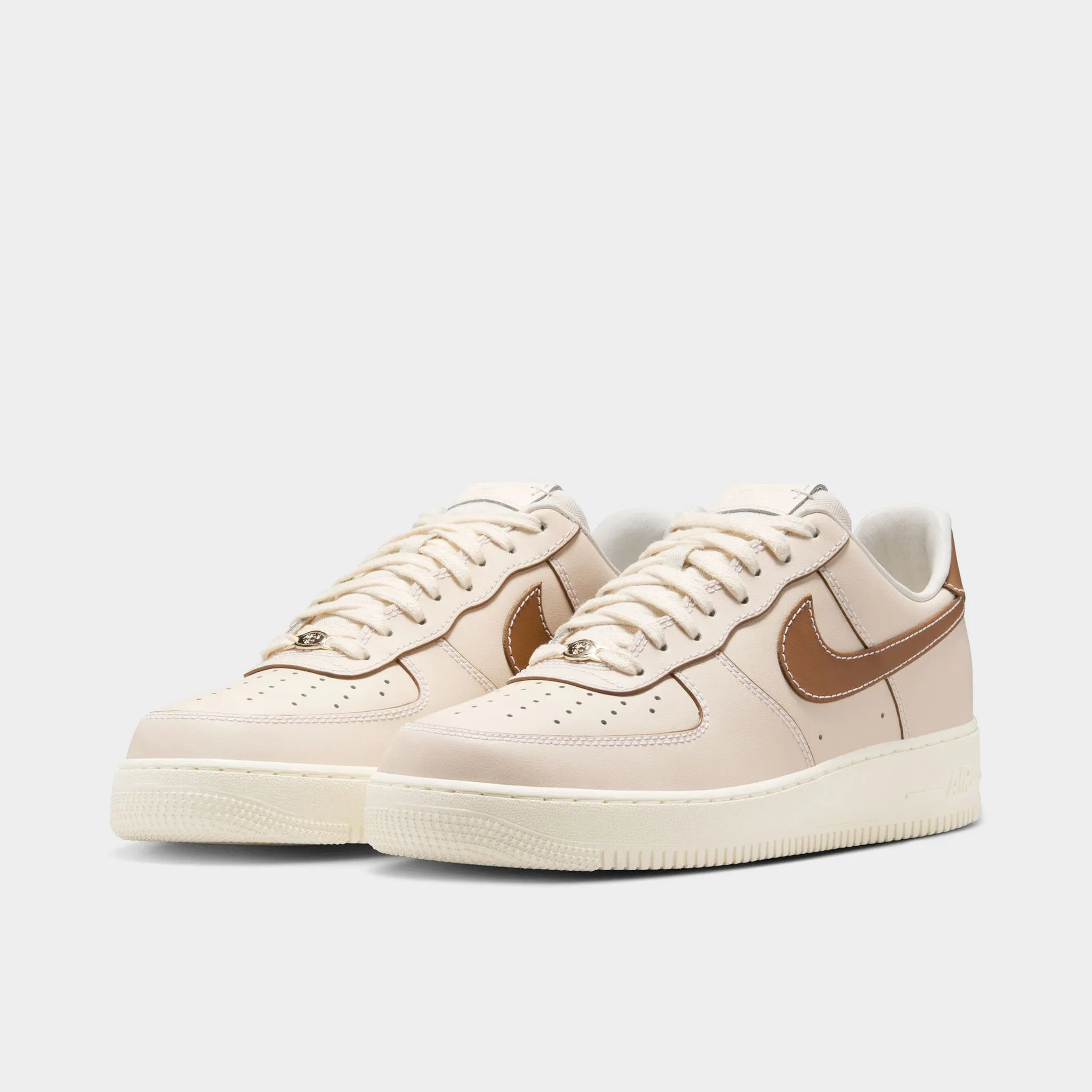 daily runner Nike Air Force 1 '07 Pearl White / Light British Tan