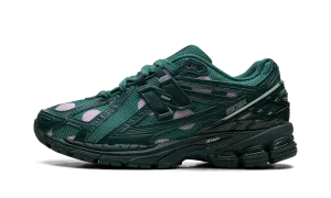 1906R "Polka Dot Green" weekend - run running in a floodplain area shoes