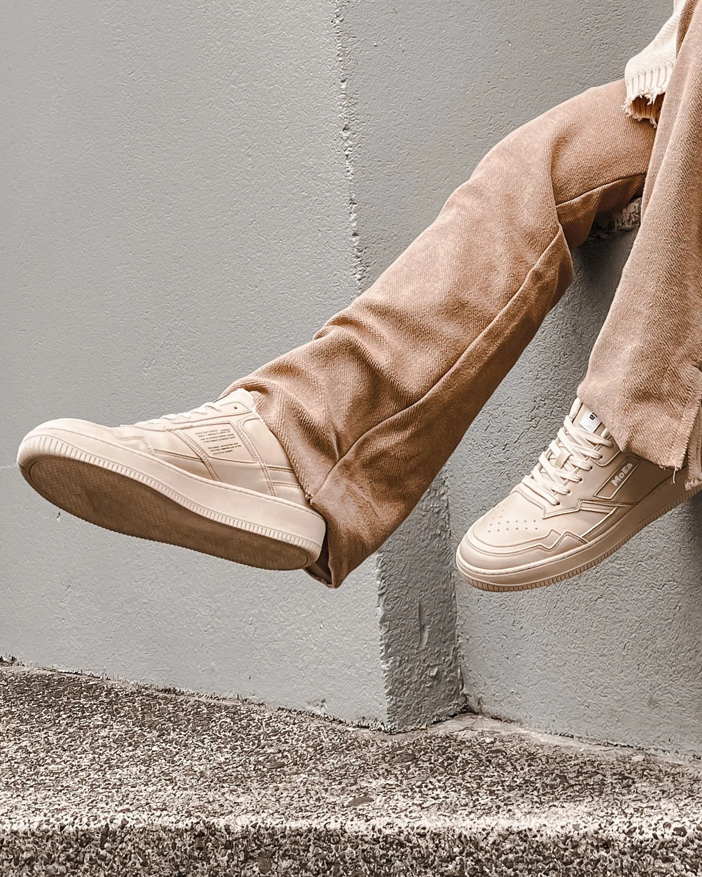 MoEa Gen 1 Corn Corn Beige Space Vibe Road grip