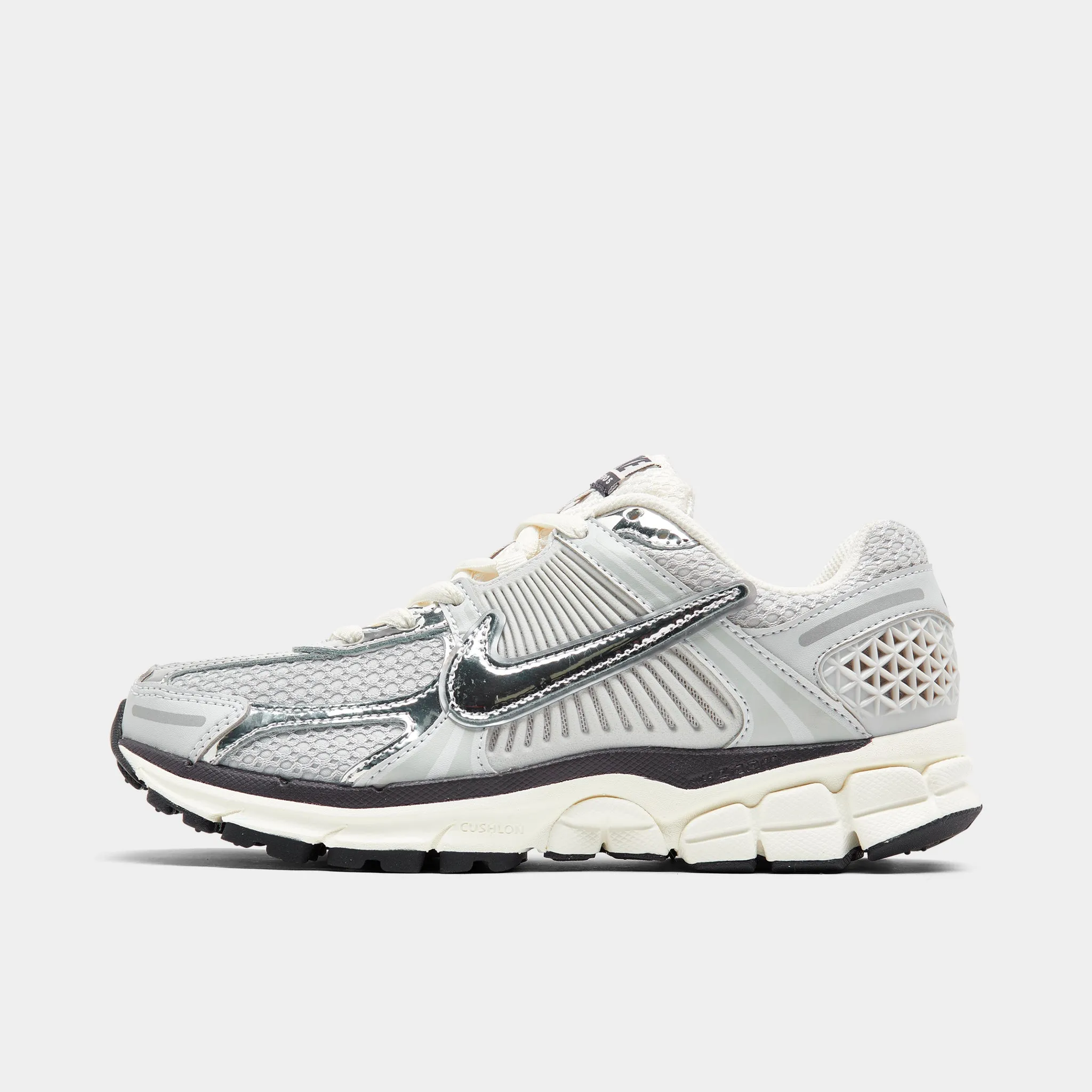 AntiOdor Nike Women's Zoom Vomero 5 Photon Dust / Chrome - Gridiron