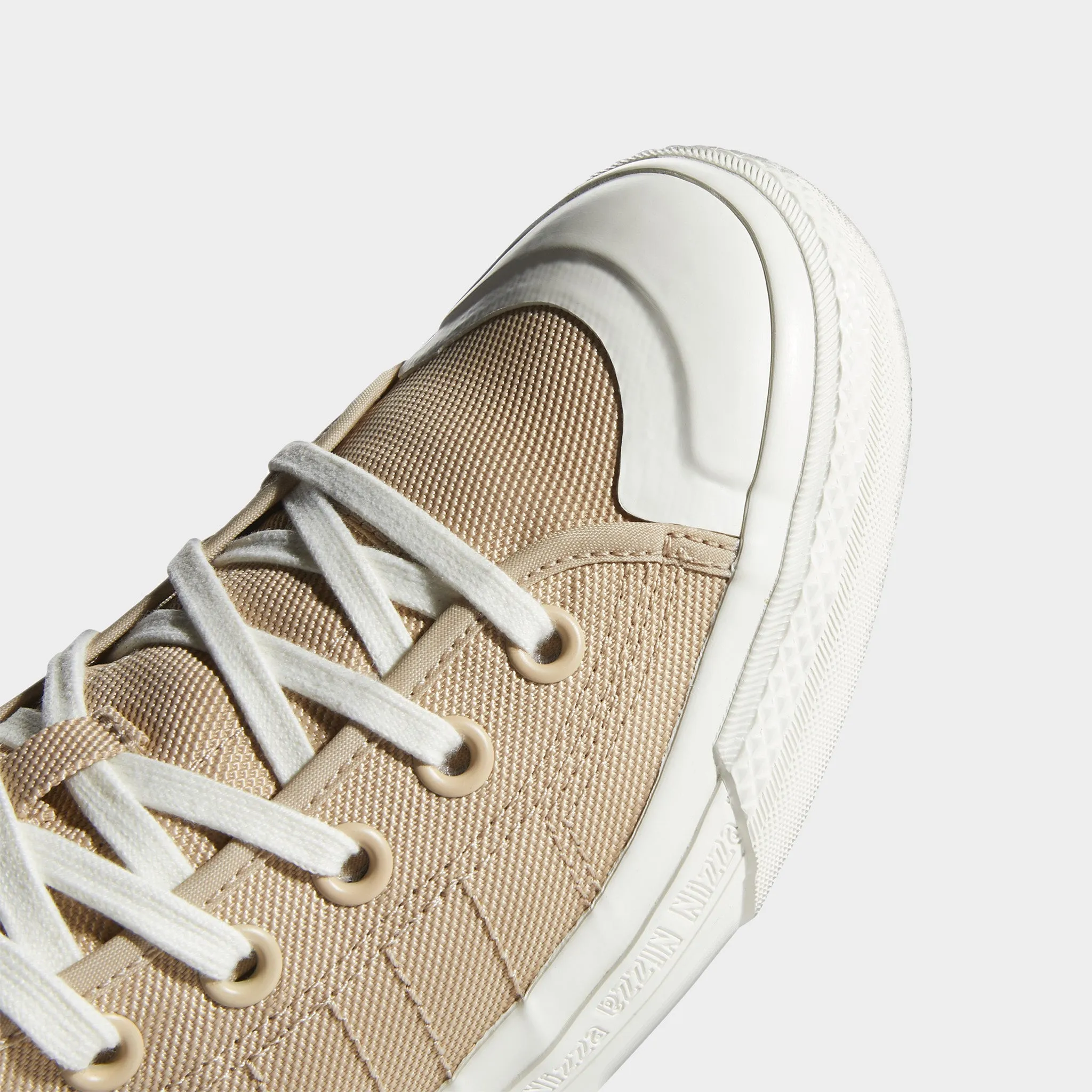 Calm Mood adidas Originals Nizza Hi RF / St Pale Nude