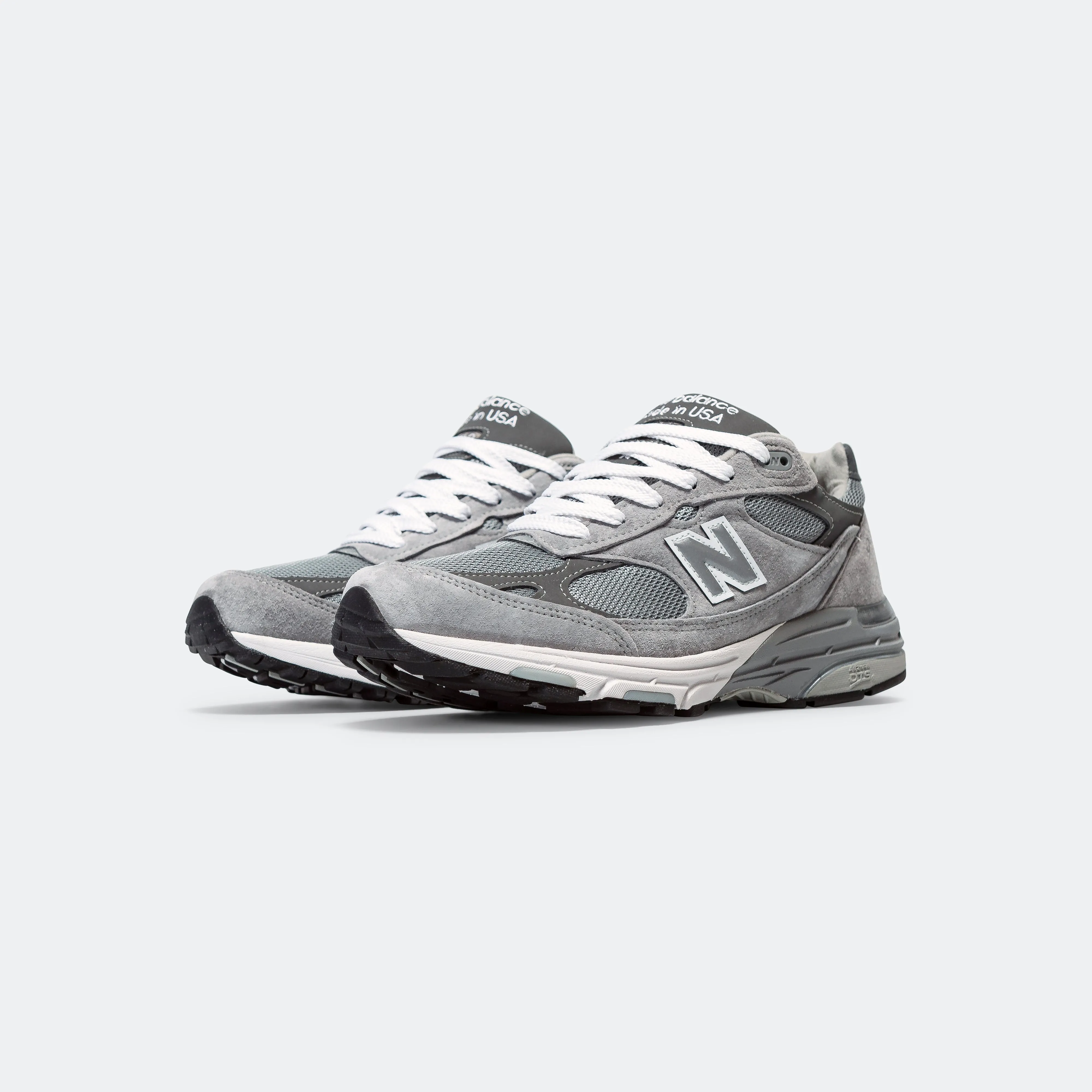 MR993GL Basketball sneakers Sleek Comfort