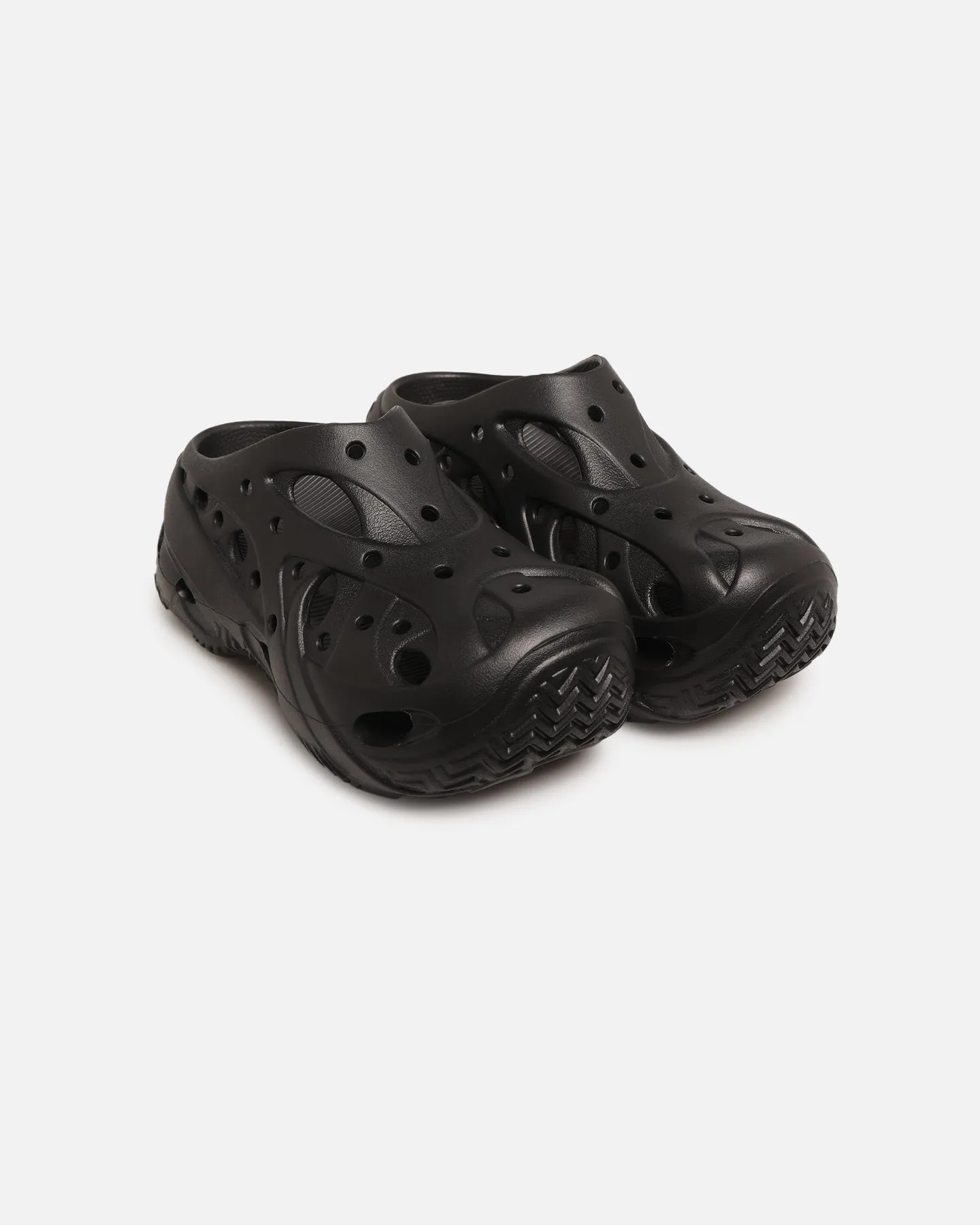 Maximum look Crocs Caged Clog Black