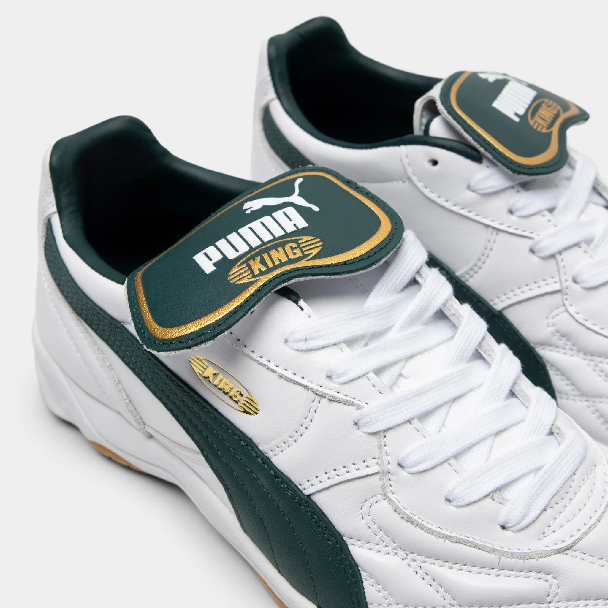 Puma King Indoor White / Green / Gold Versatile Comfort Shoes Fashionable color scheme