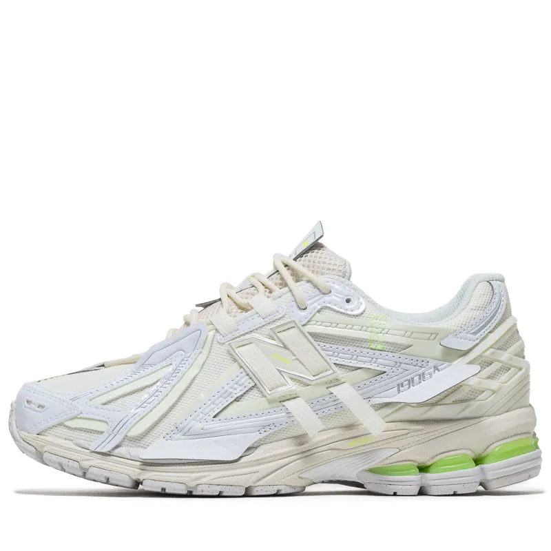 clean look New Balance 1906A - White/Mint Flash