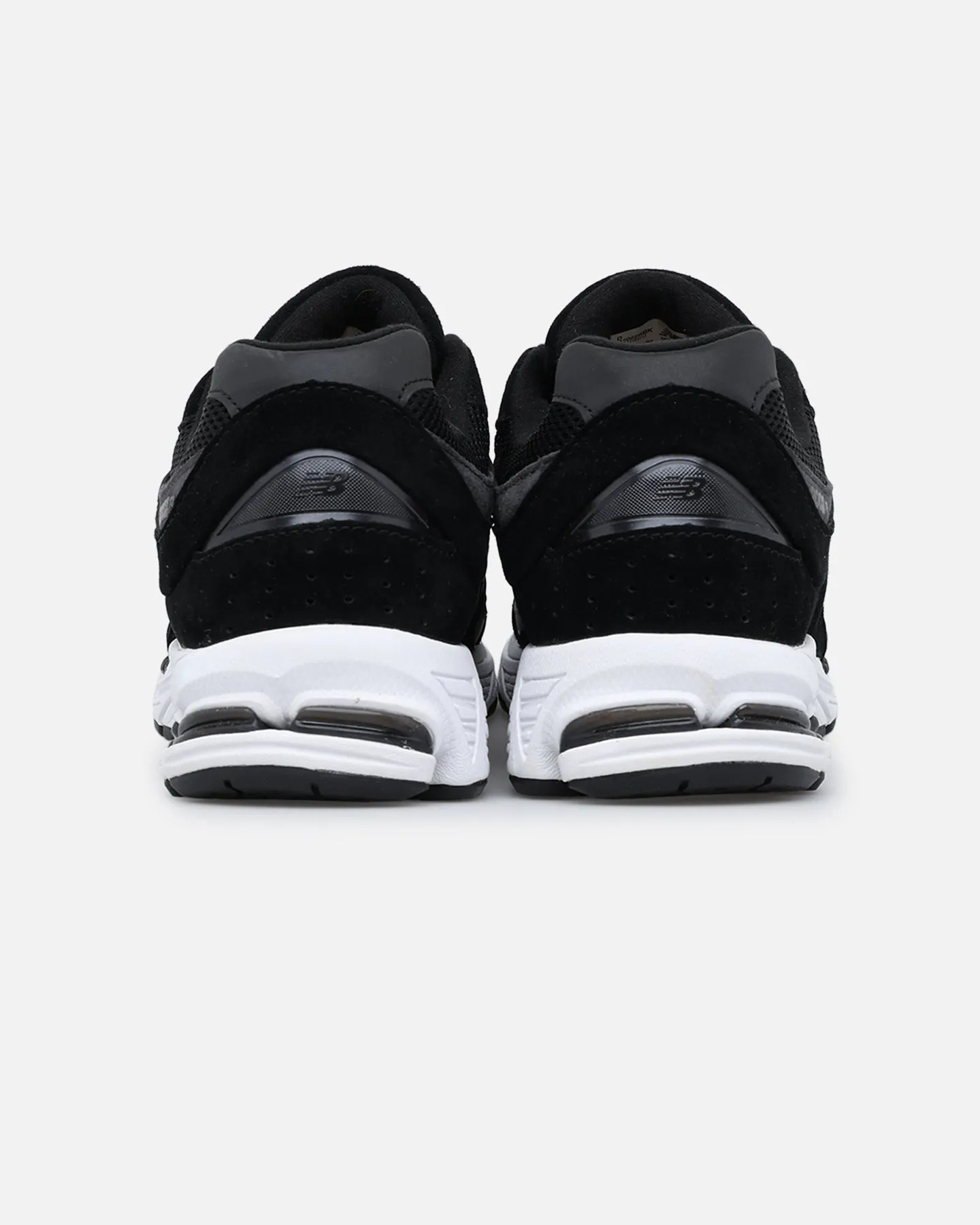 Core Support New Balance 2002R Black