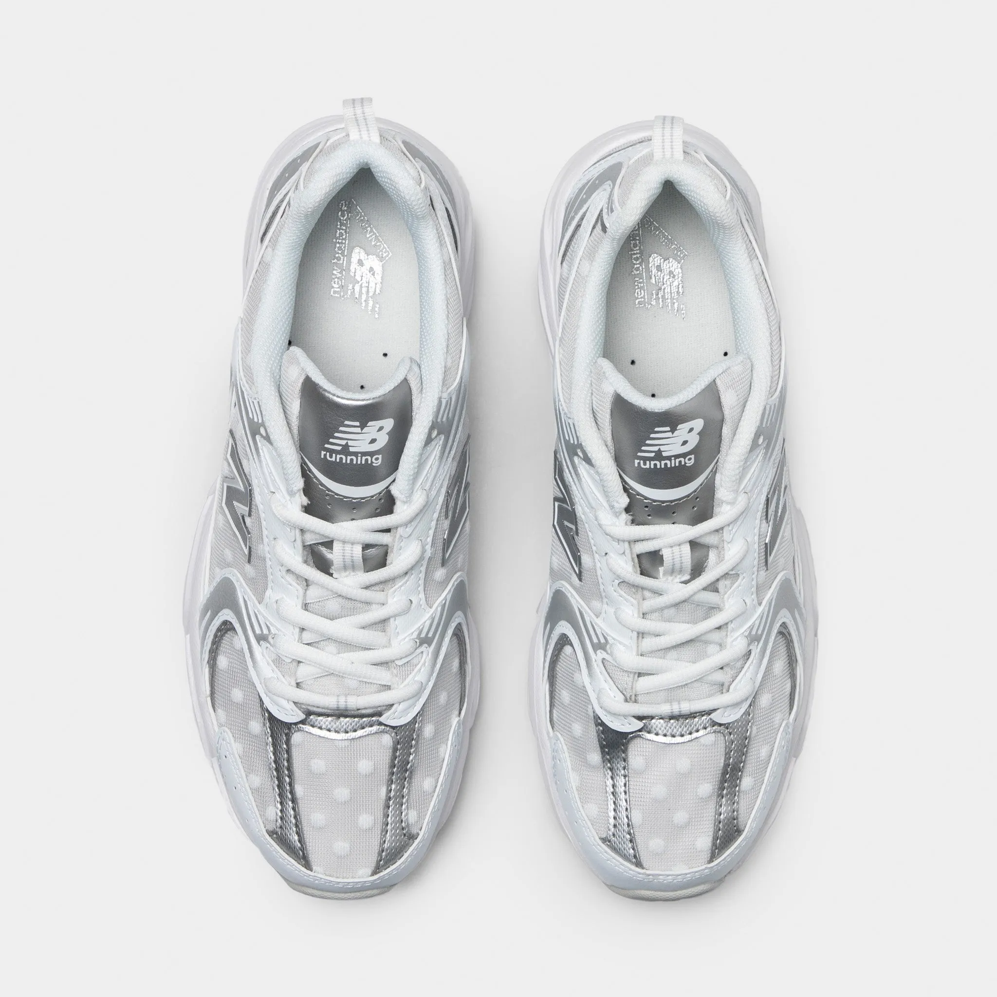 Fog Path Easy Hike New Balance 530 White / Silver Metallic