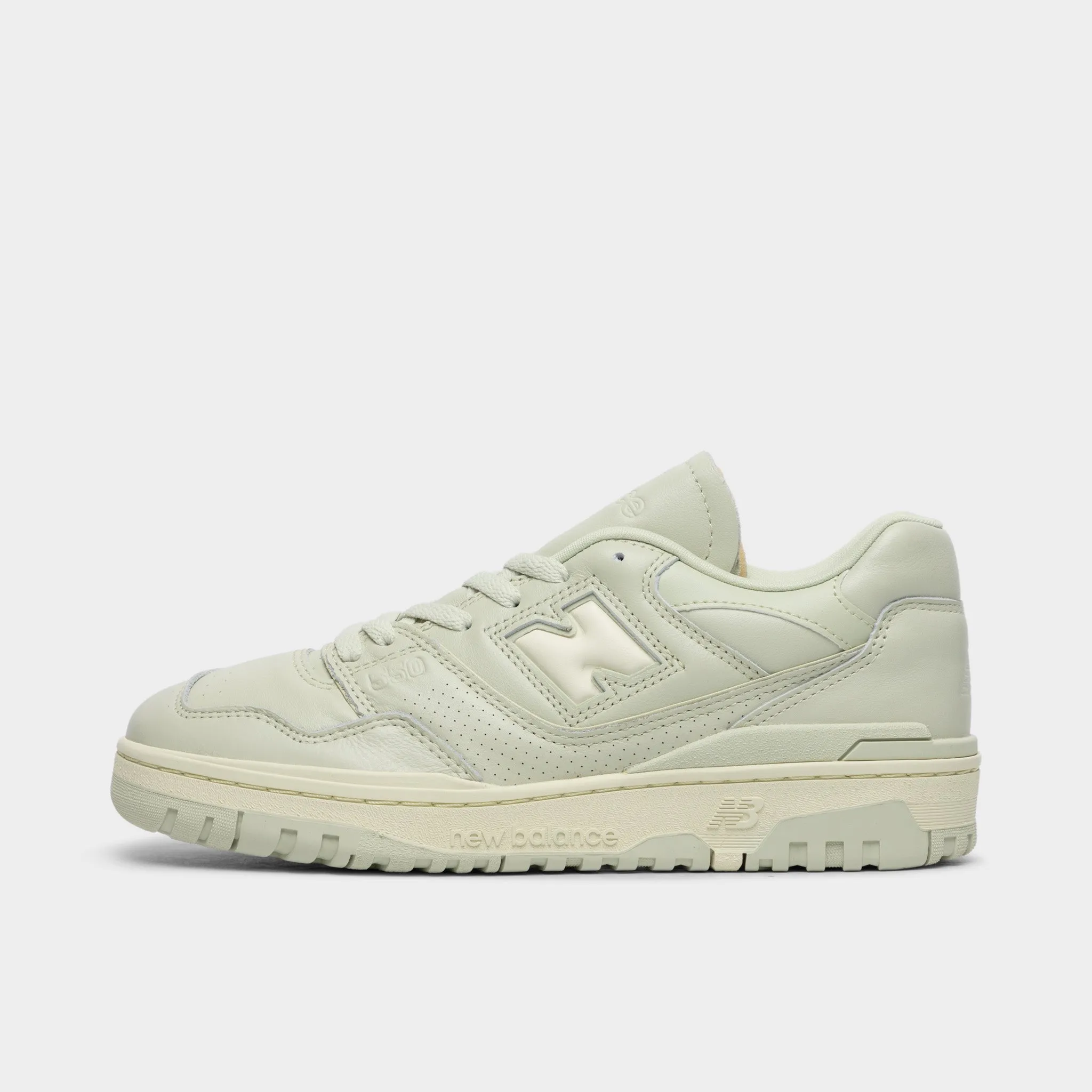 New Balance 550 / Deep Lichen Sleek Look Slim Design