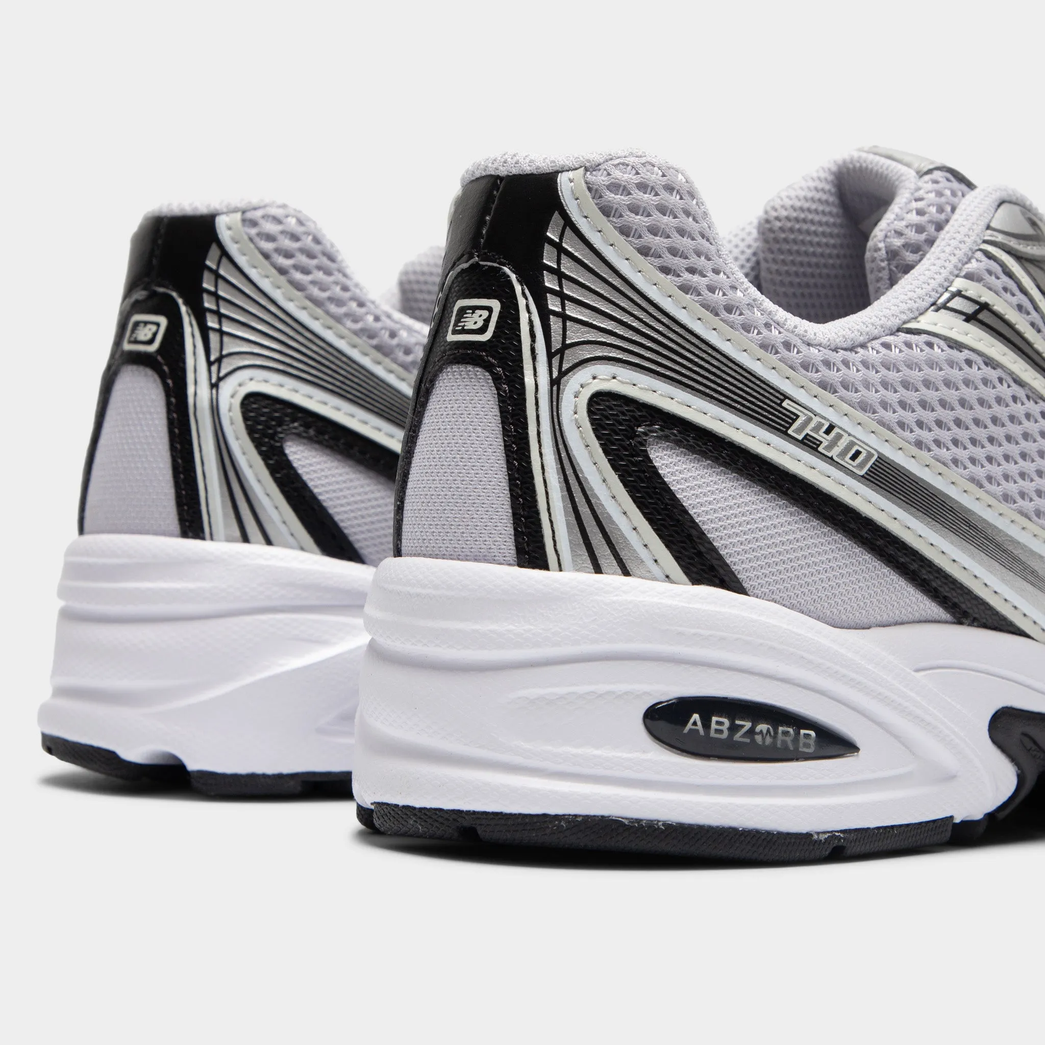 Reinforced toe New Balance 740 Silver / White