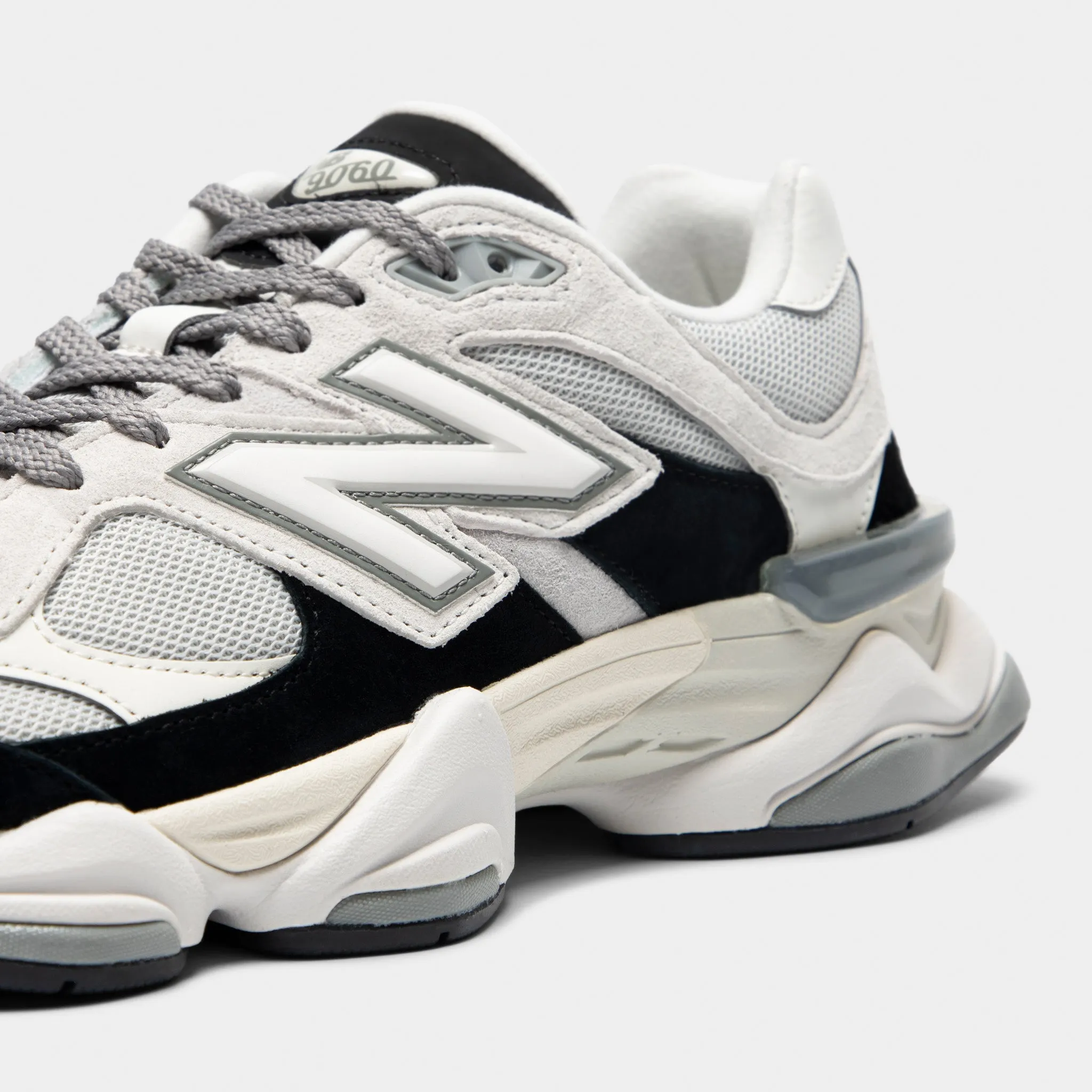Kind Step New Balance 9060 Black / Reflection