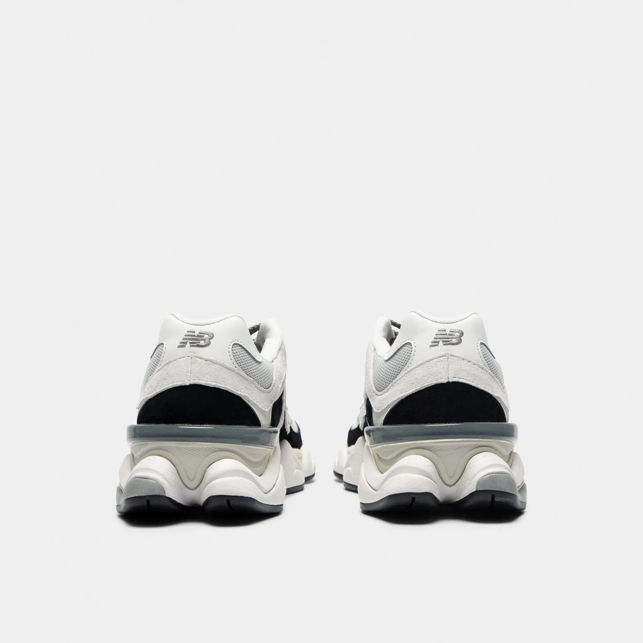 Sock Friendly Everyday Move New Balance 9060 Black / Reflection