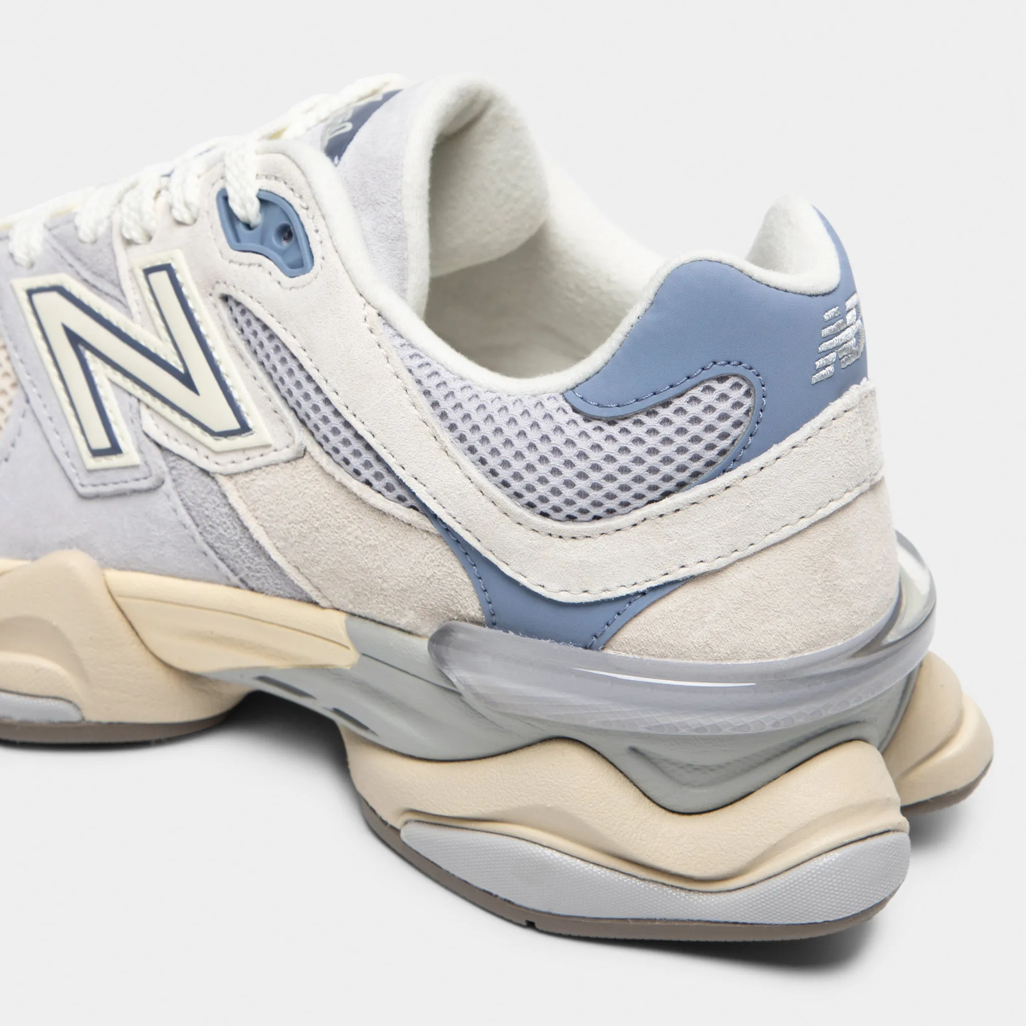Comfortable Walk Roomie Fit New Balance 9060 Pearl Grey / Linen
