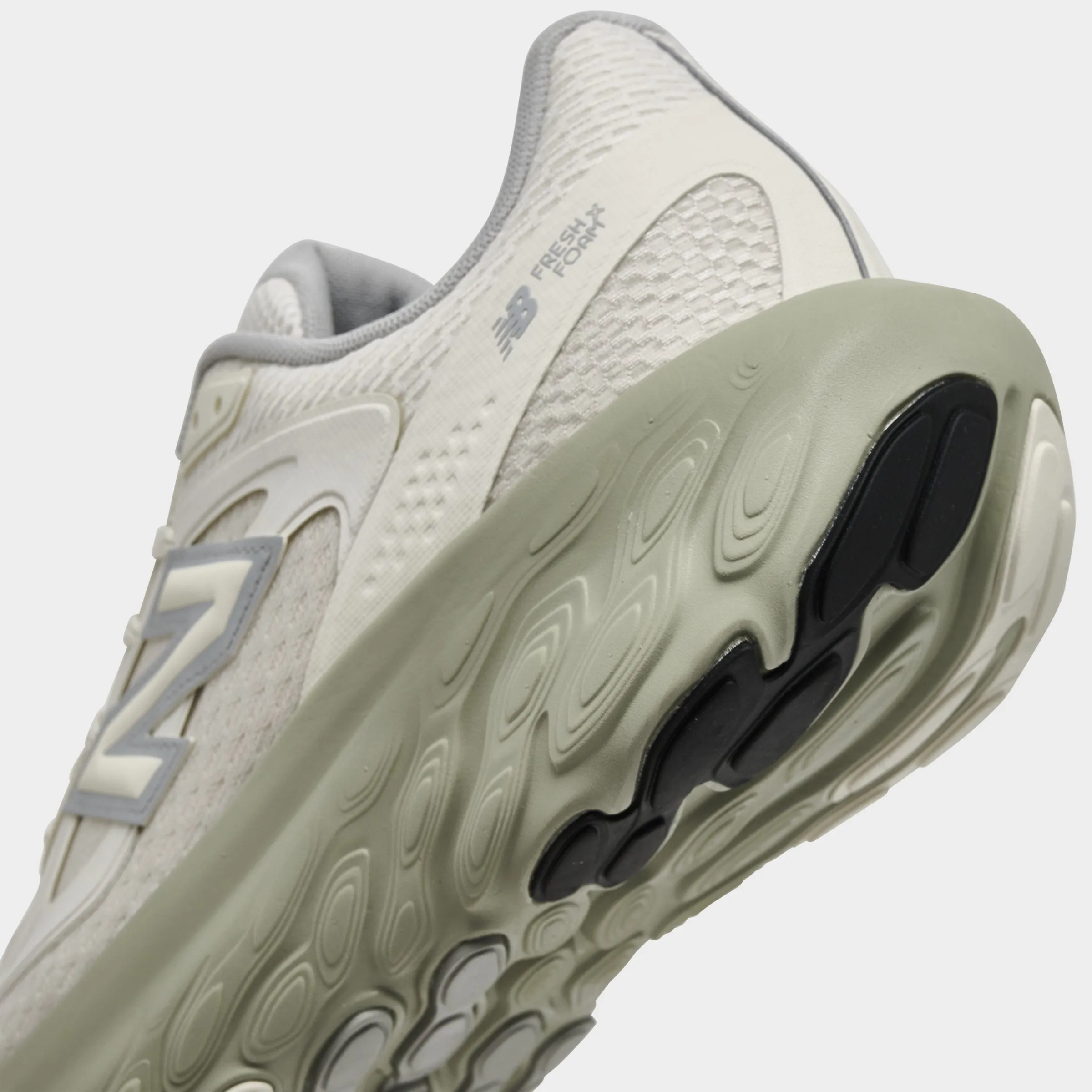 New Balance Fresh Foam Trainer Tan / Khaki Low Arch
