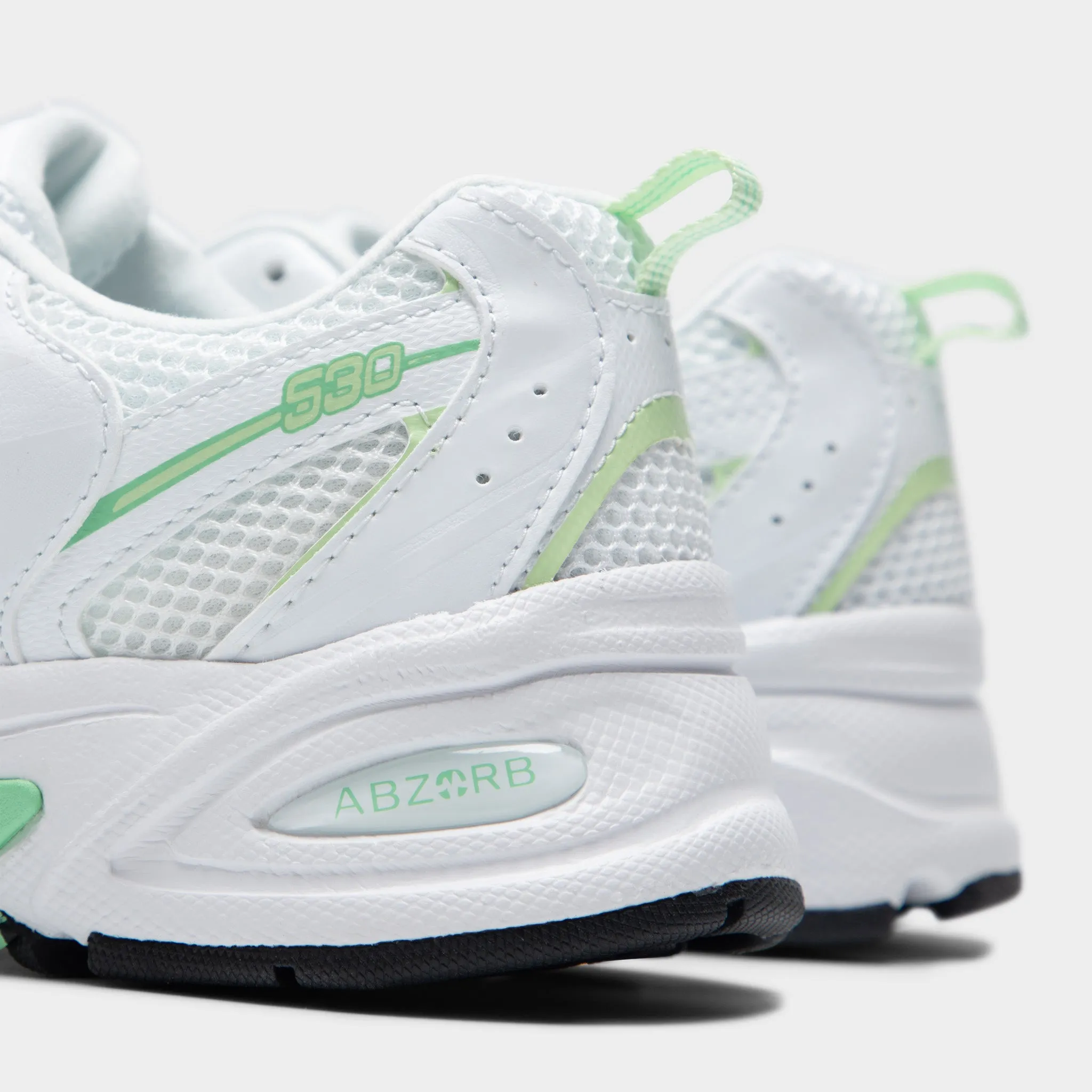 Shock Absorb New Balance Juniors' 530 White / Melon Water