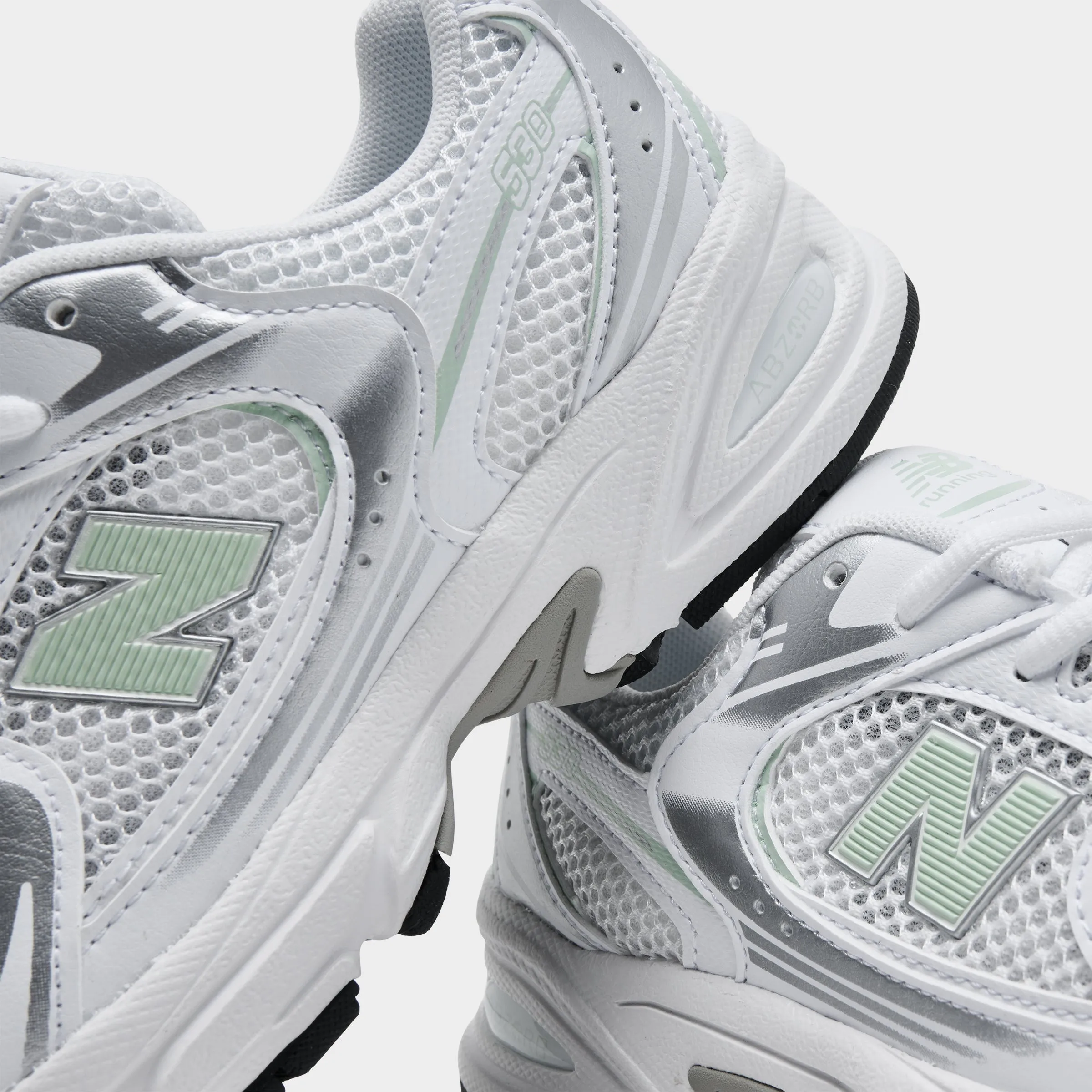 New Balance Juniors' 530 White / Silver Chic Fit