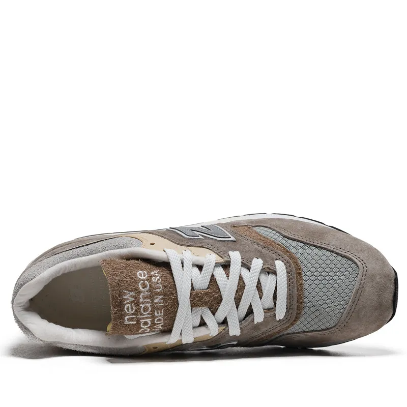 Layered Look New Balance Made in USA 997 - Light Mushroom/Mirage Grey