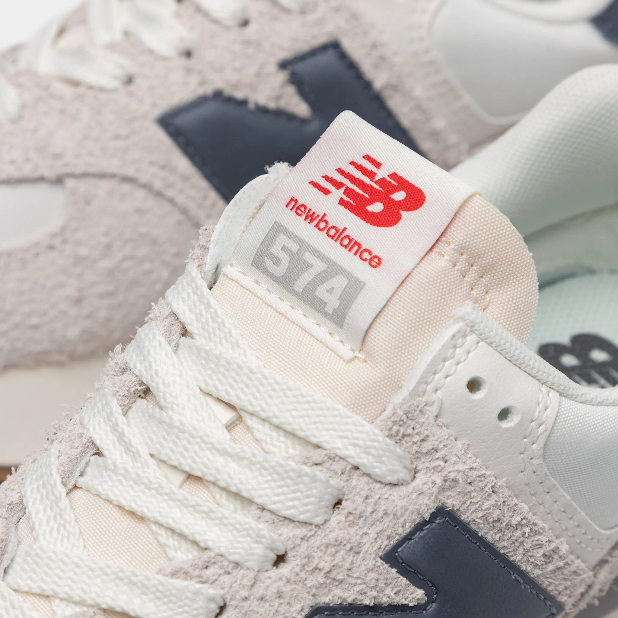 Weekend Mood Parent Hike New Balance Women's WL574ZQA Moonbeam / Sea Salt
