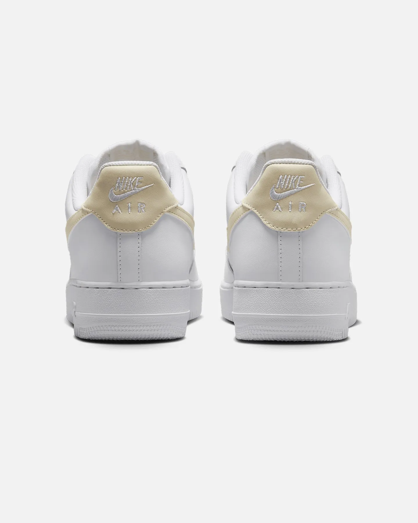 Silent Walk Nike Air Force 1 '07 Essentials White/Khaki