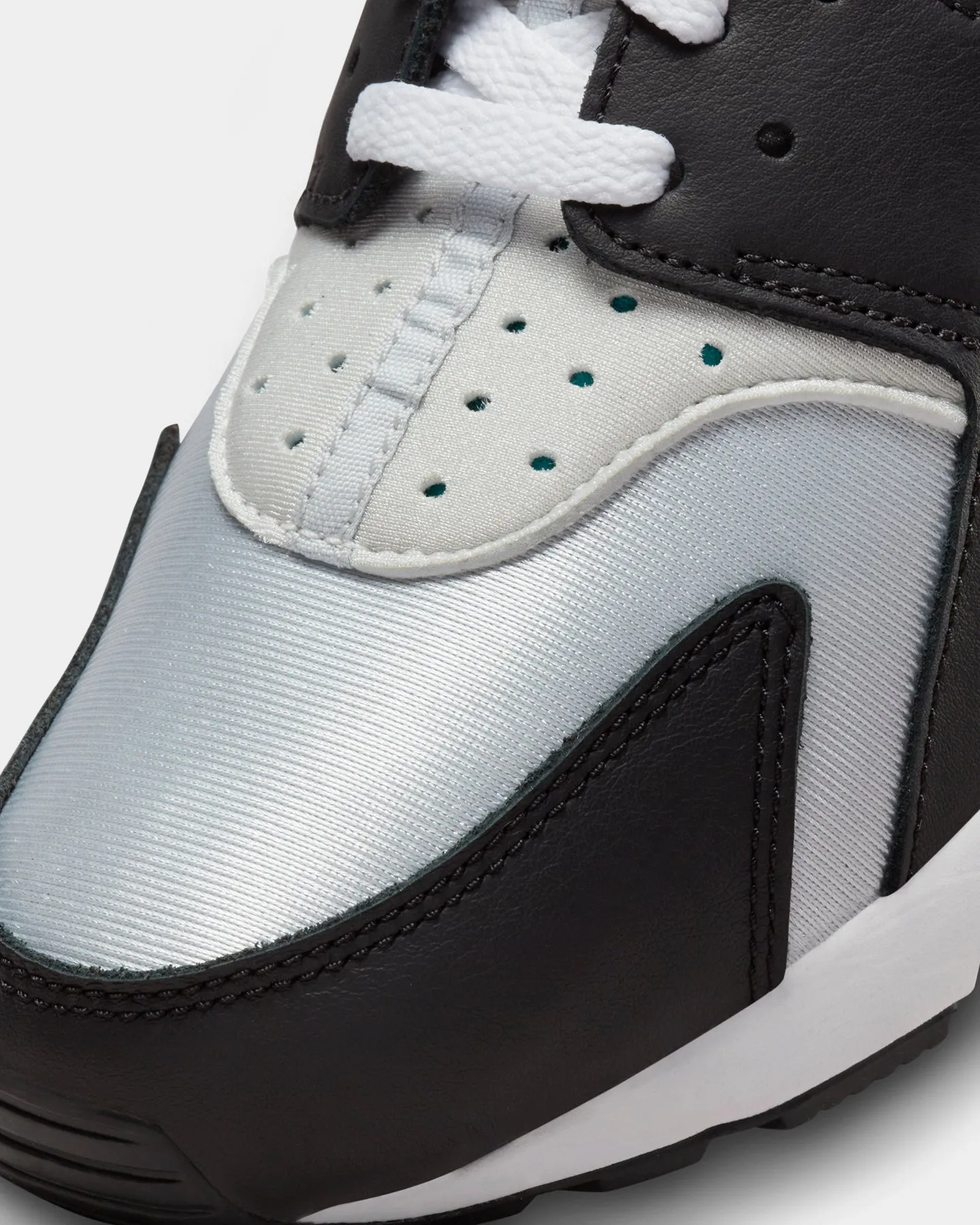 Clean White Functional Nike Air Huarache Black/Lethal Pink