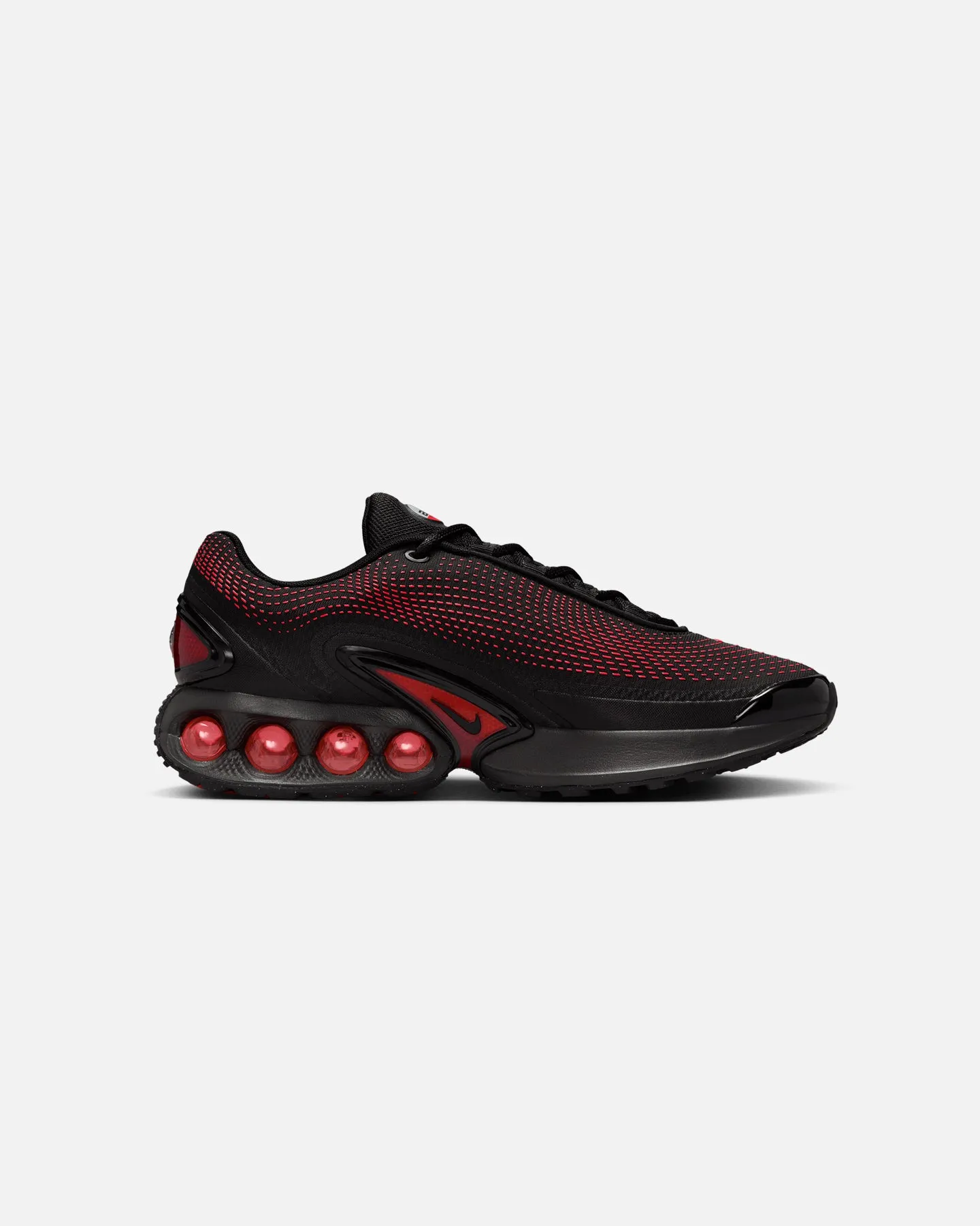 Closet Core Mountain Strong Nike Air Max DN Essential "Bred" Black/Black