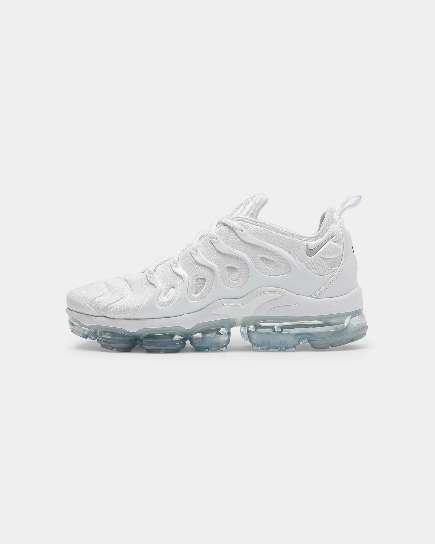 Neutral Base Celebrity Vibe Nike Air Vapormax Plus White/White