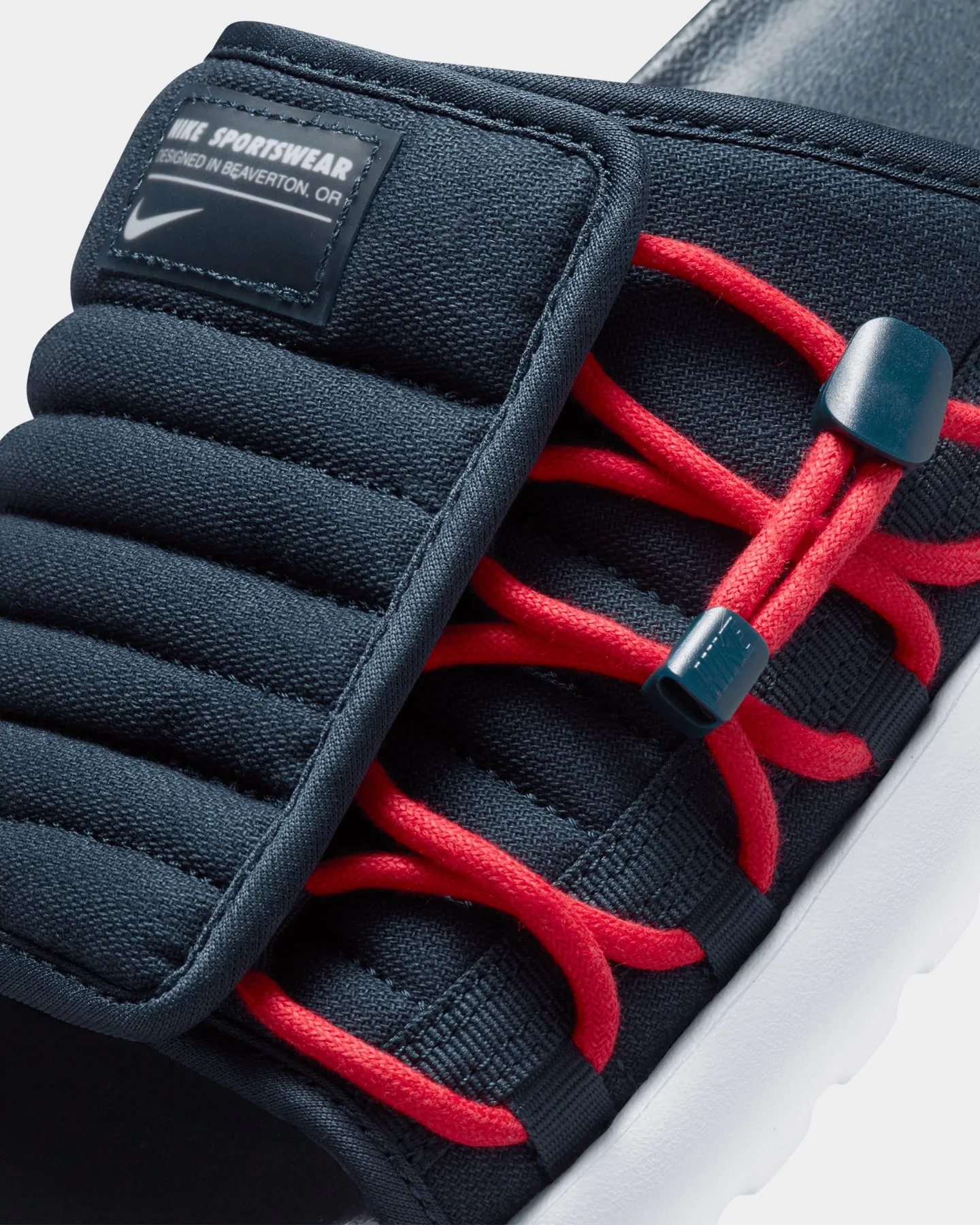 Fashion Edge Slim Form Nike Asuna 2 Slides Obsidian/White