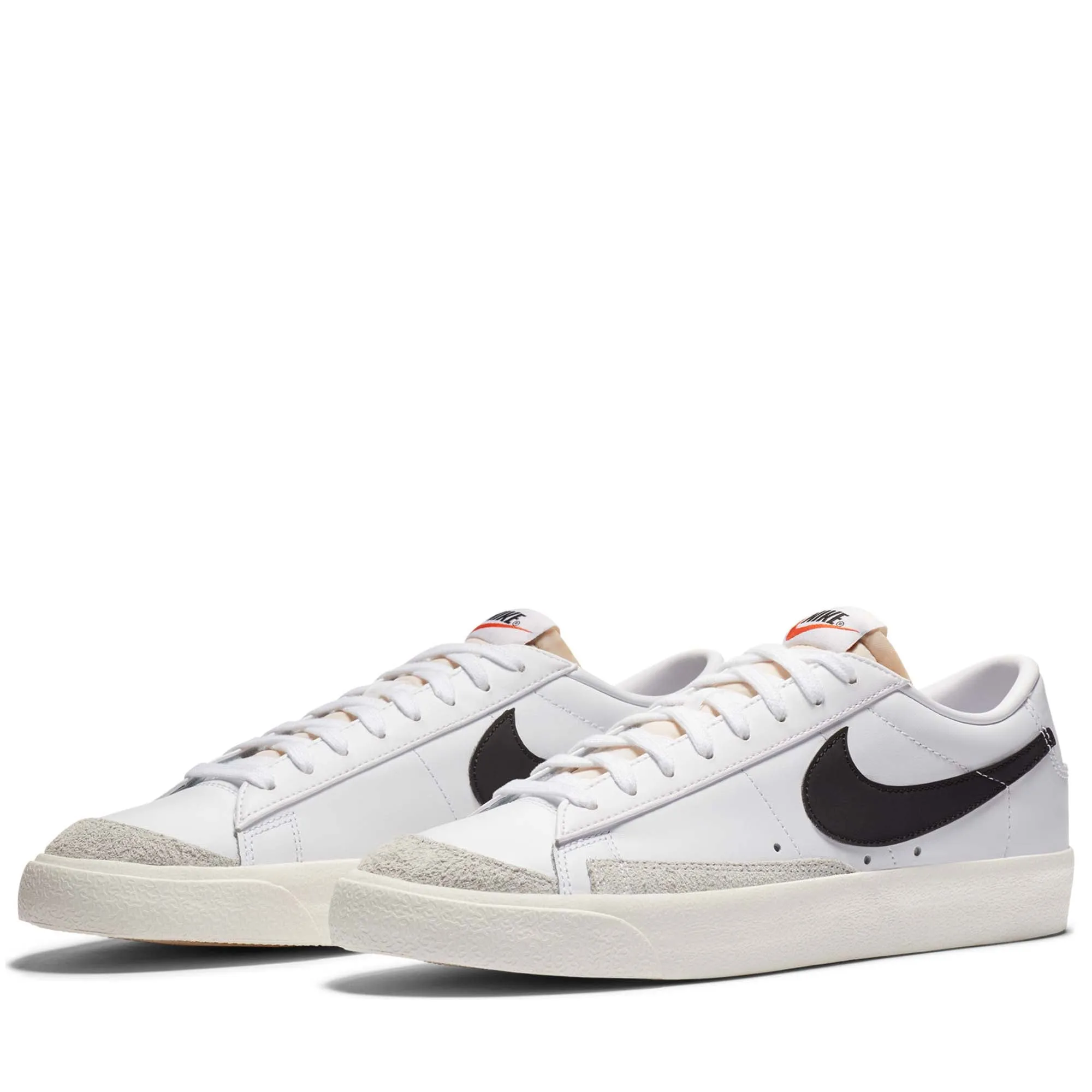 Ultra Cushioned Midsole Nike Blazer Low '77 Vintage - White/Black