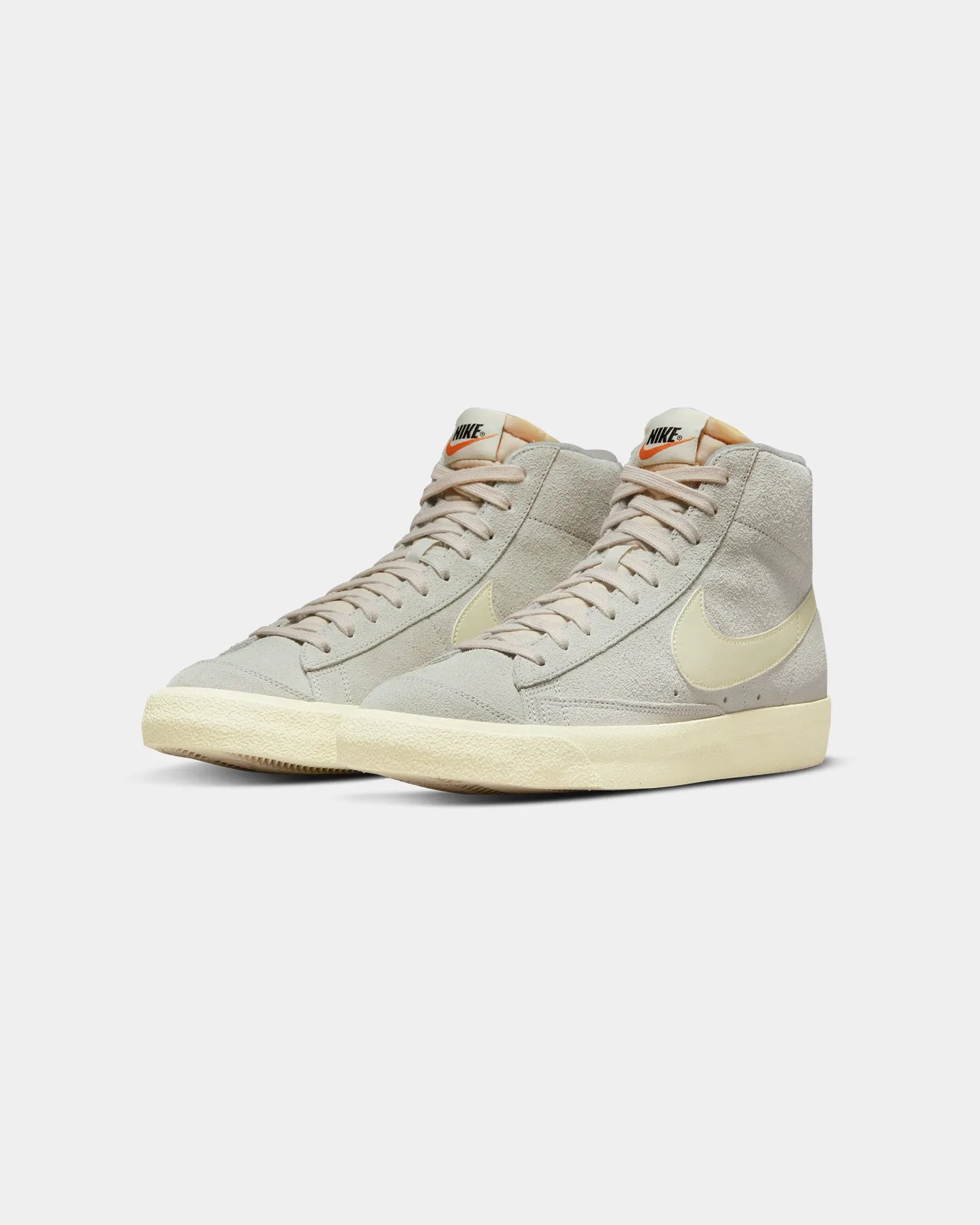 Nike Blazer Mid '77 Premium Vintage Light Bone/Coco Strap Mode