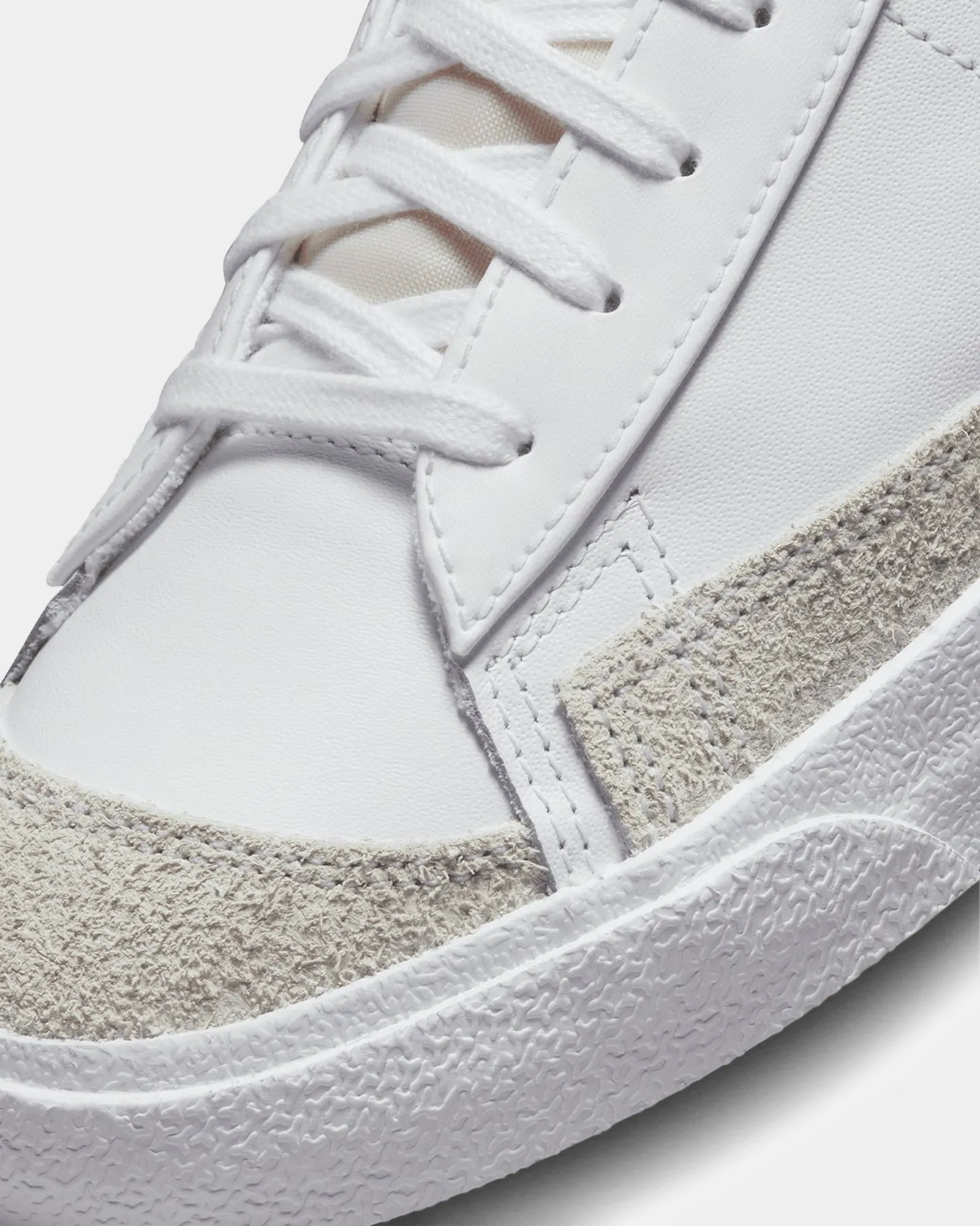 Nike Blazer Mid '77 Vintage White/Picante Red Cushioned TPU Stability