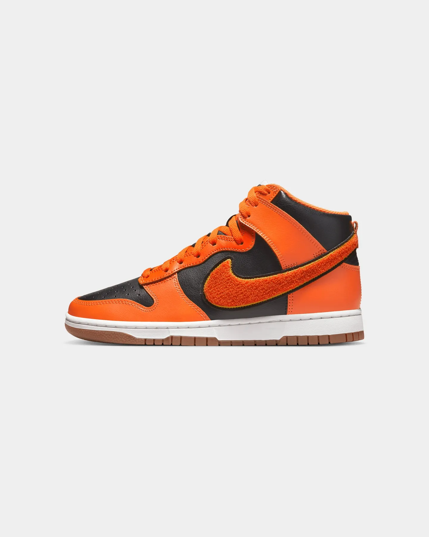 evening run Nike Dunk Hi Retro University "Chenille Swoosh" Black/Safety Orange