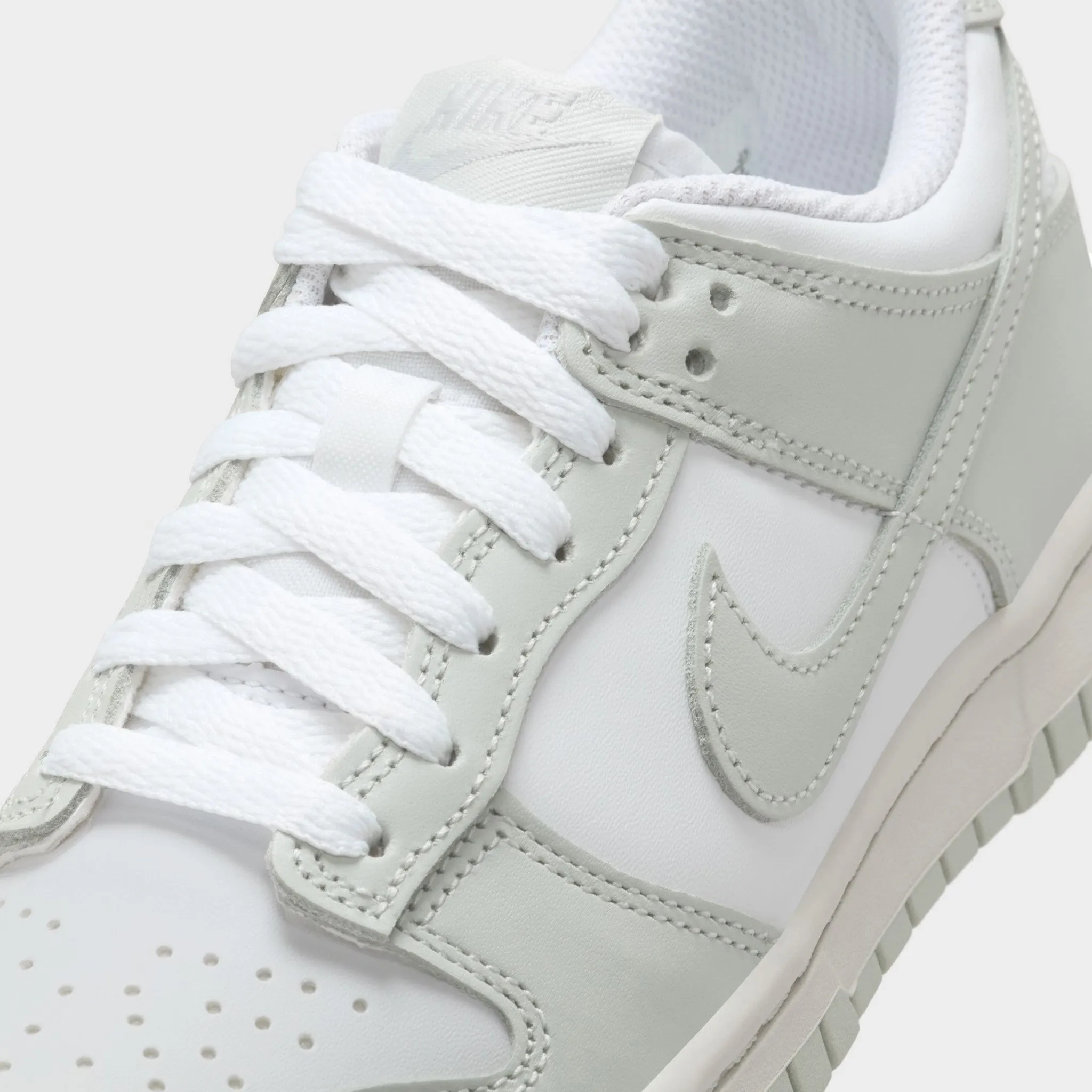 Balance Step Modern Urban Nike Dunk Low GS White / Light Silver - Photon Dust