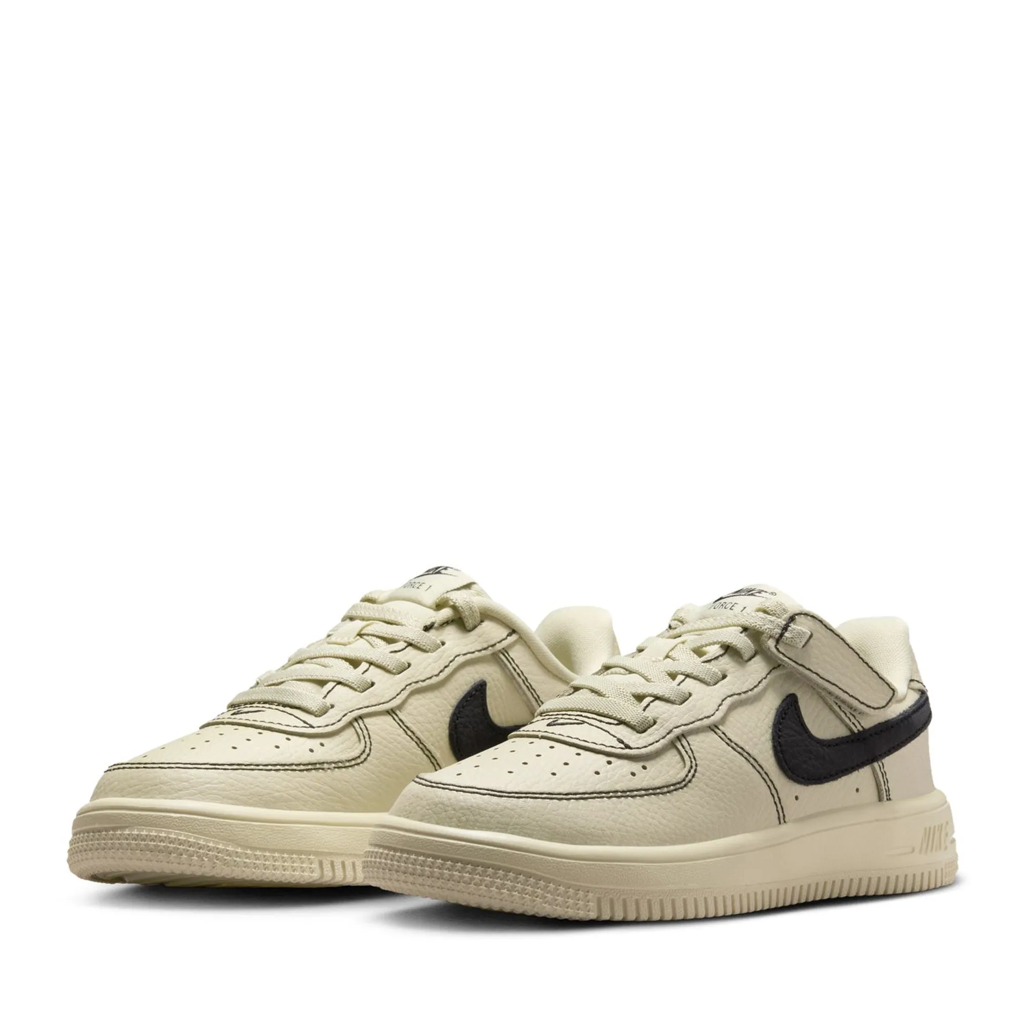 Any Season Endurance Style. Nike Force 1 Low LV8 EasyOn (PS) - Light Khaki/Black