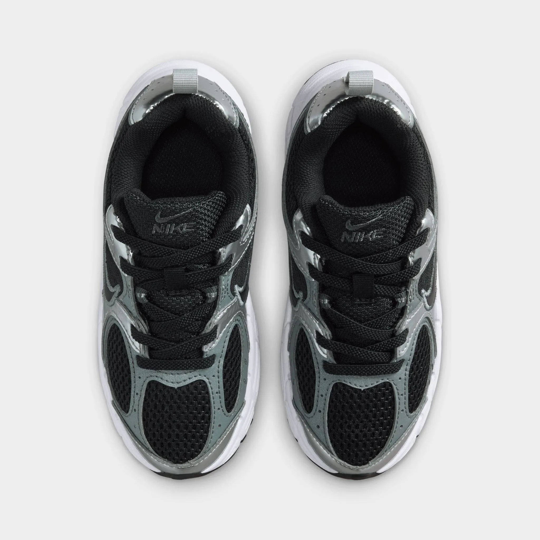 Nike V5 RNR PS Black / Black - Anthracite Trail Ease Supportive structure