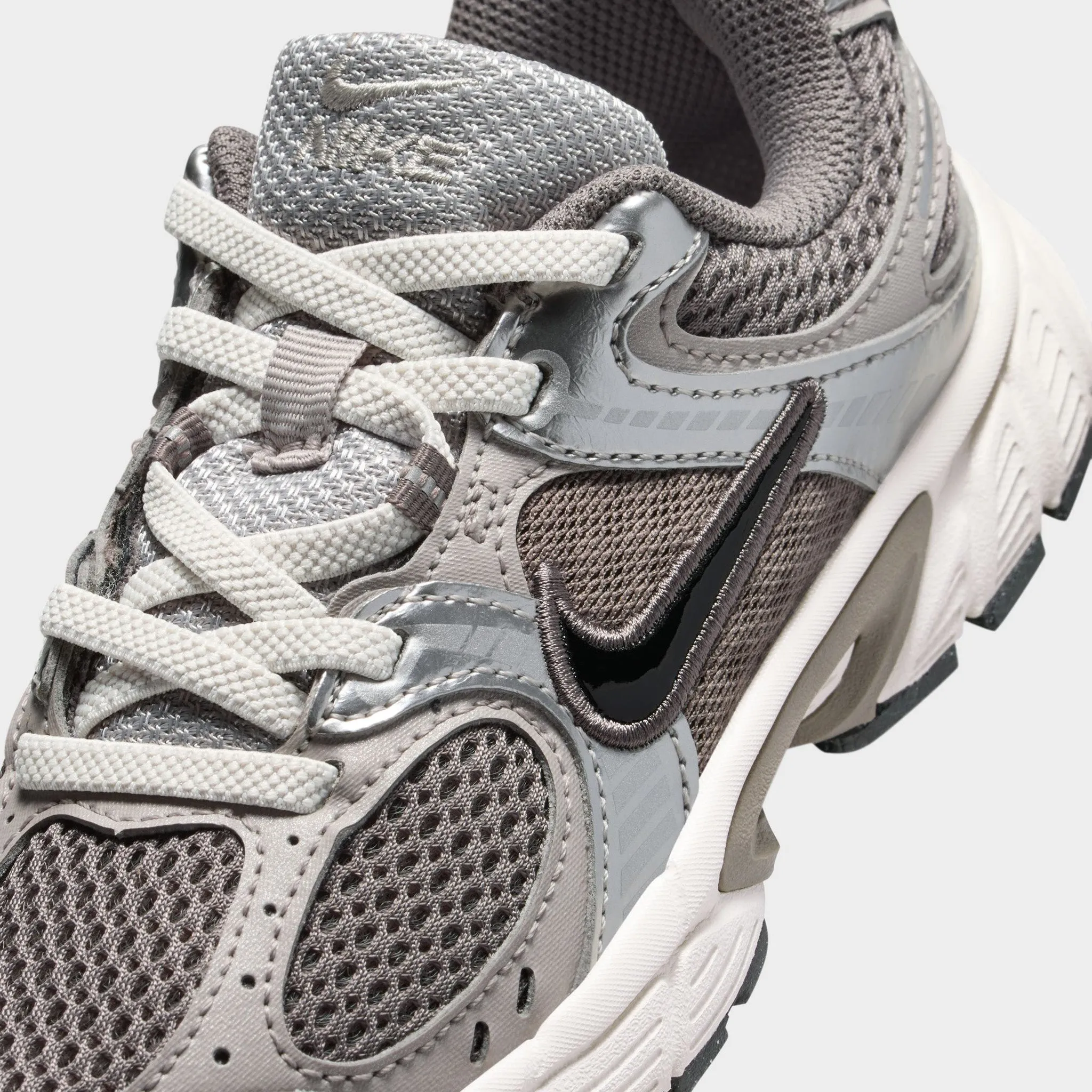 Minimal Style Walk Routine Nike V5 RNR PS Cave Stone / Black - College Grey