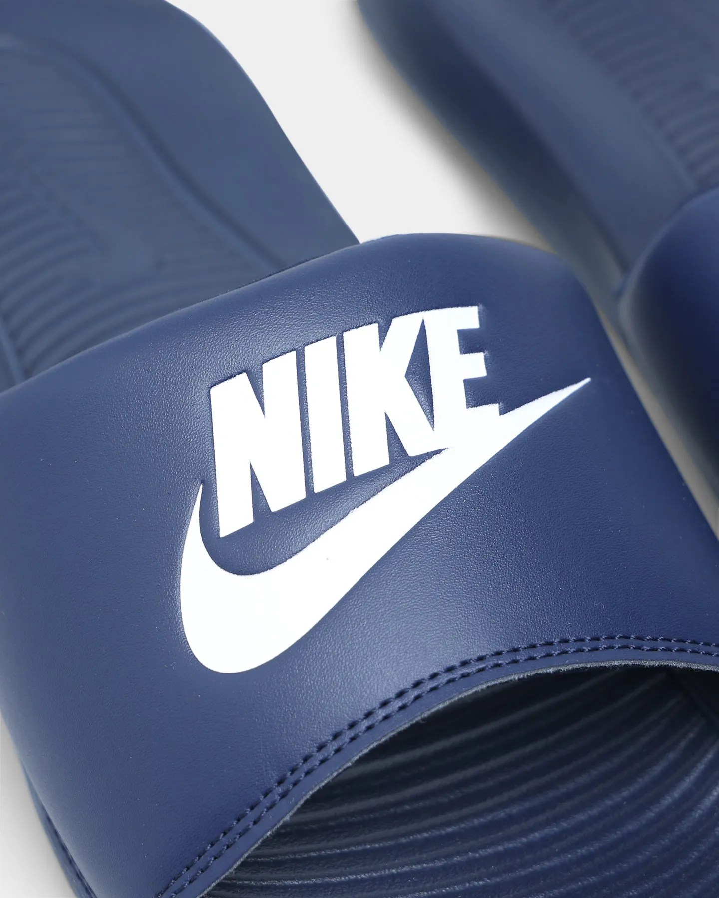 Nike Victori One Slide Midnight Navy/White Street Edge