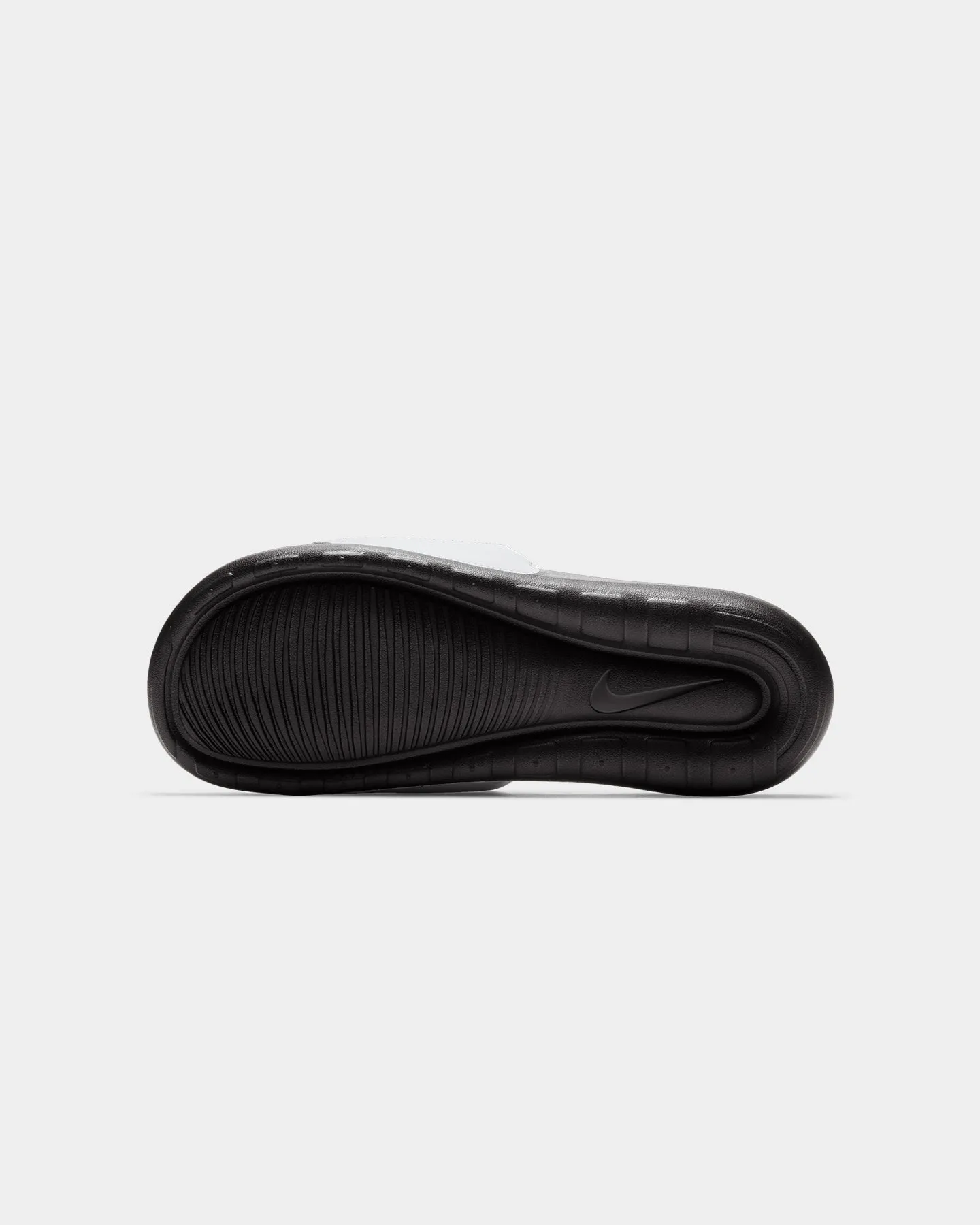 Stone Glam Polish Look Nike Victori One White/Black