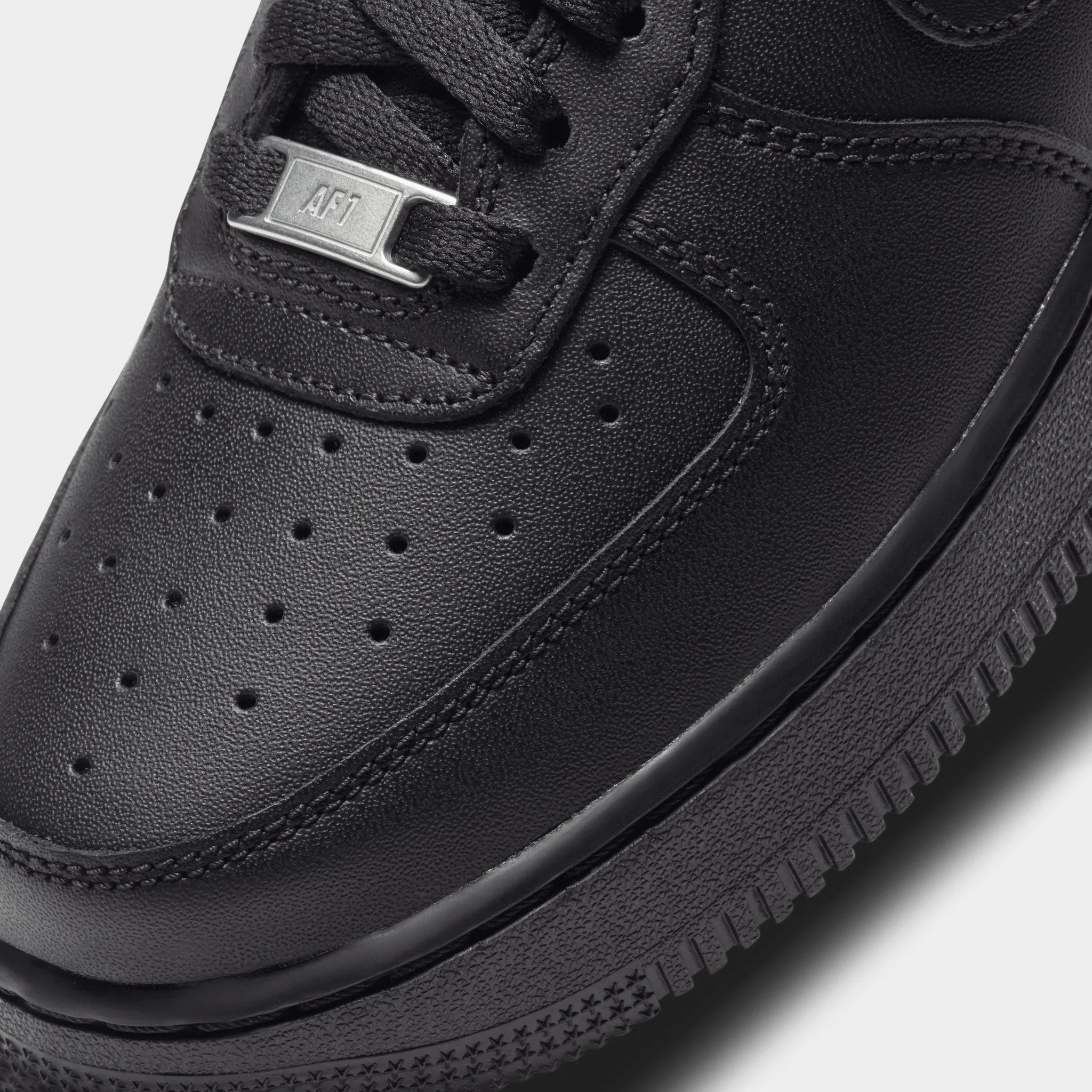 Market Stroll Rain Path Nike Women's Air Force 1 07 Black / Black