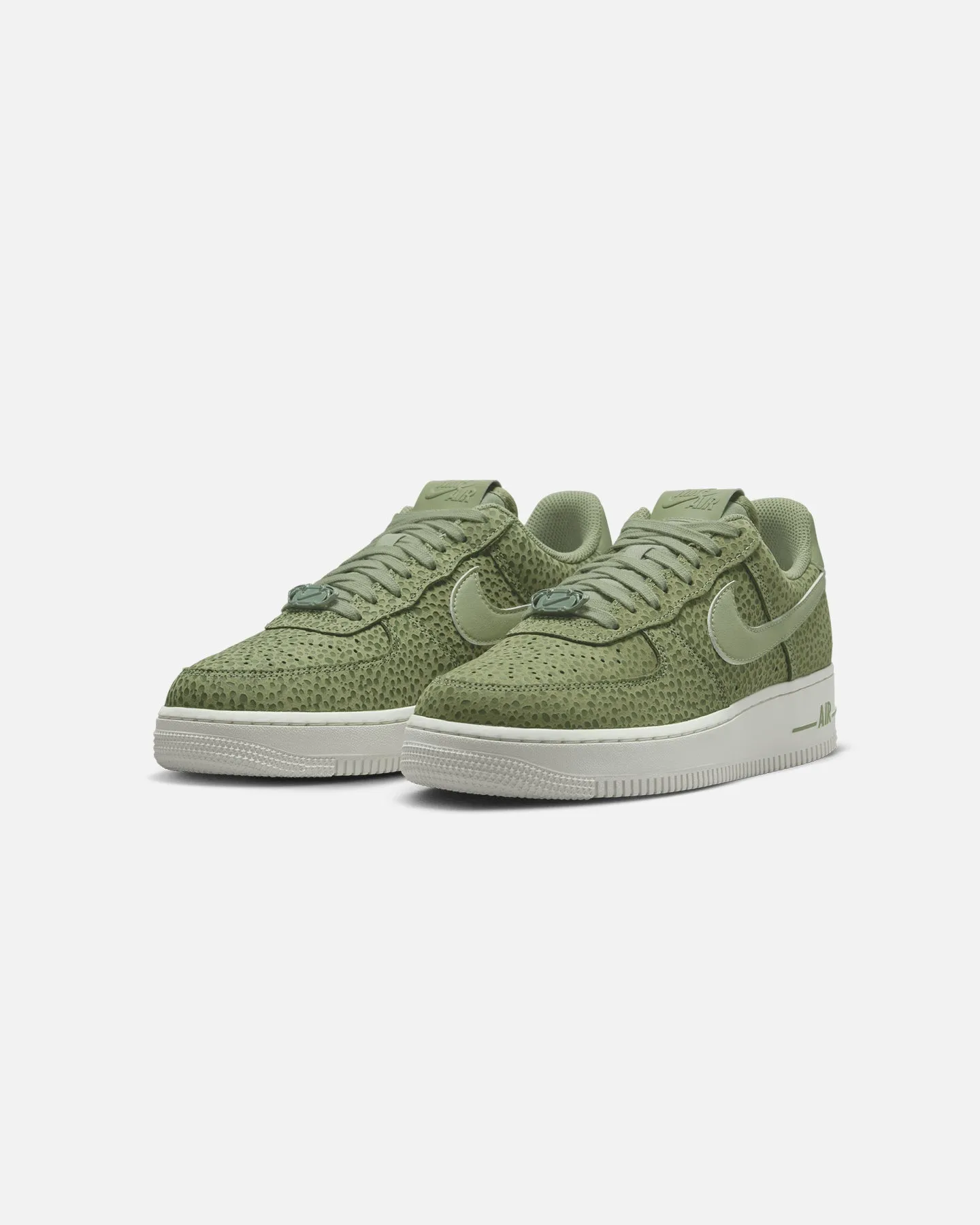 skiers - specific features Wedding Nike Women's Air Force 1 '07 Premium Sesame/Oil Green