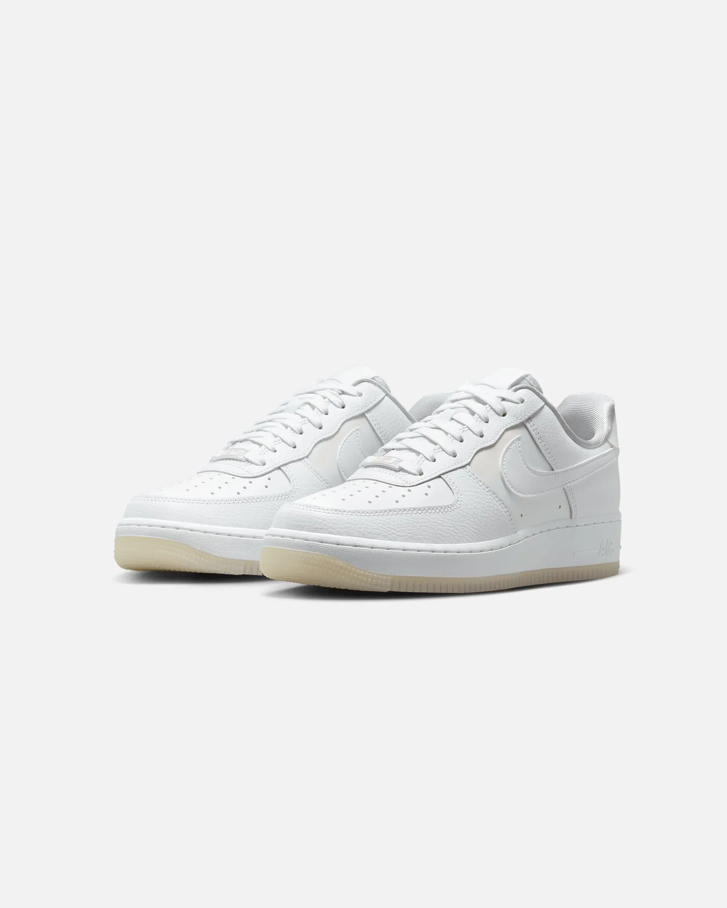 Nike Women's Air Force 1 '07 White/White Elevated Comfort seniors