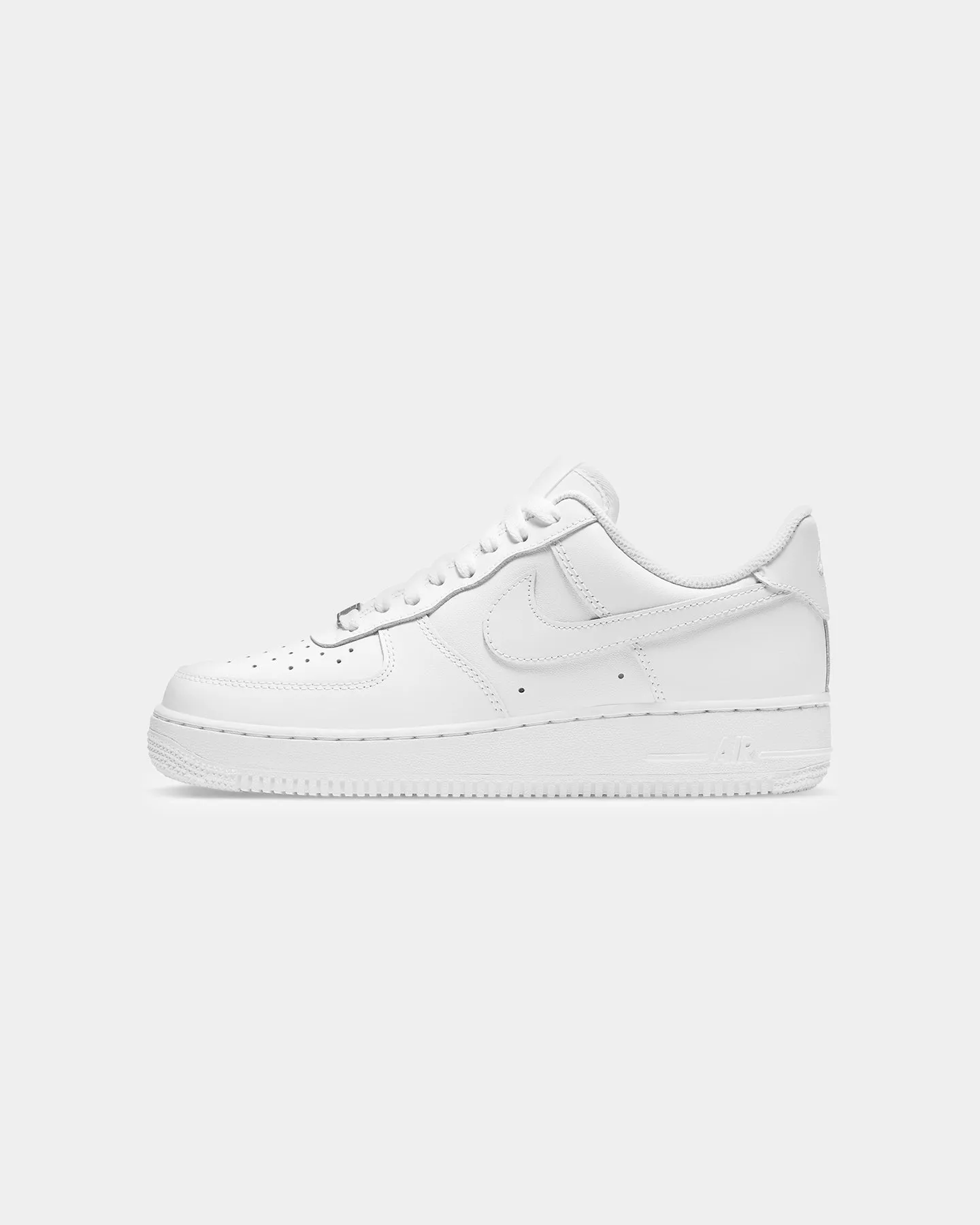 Nike Women's Air Force 1 '07 White/White/White fade - resistant