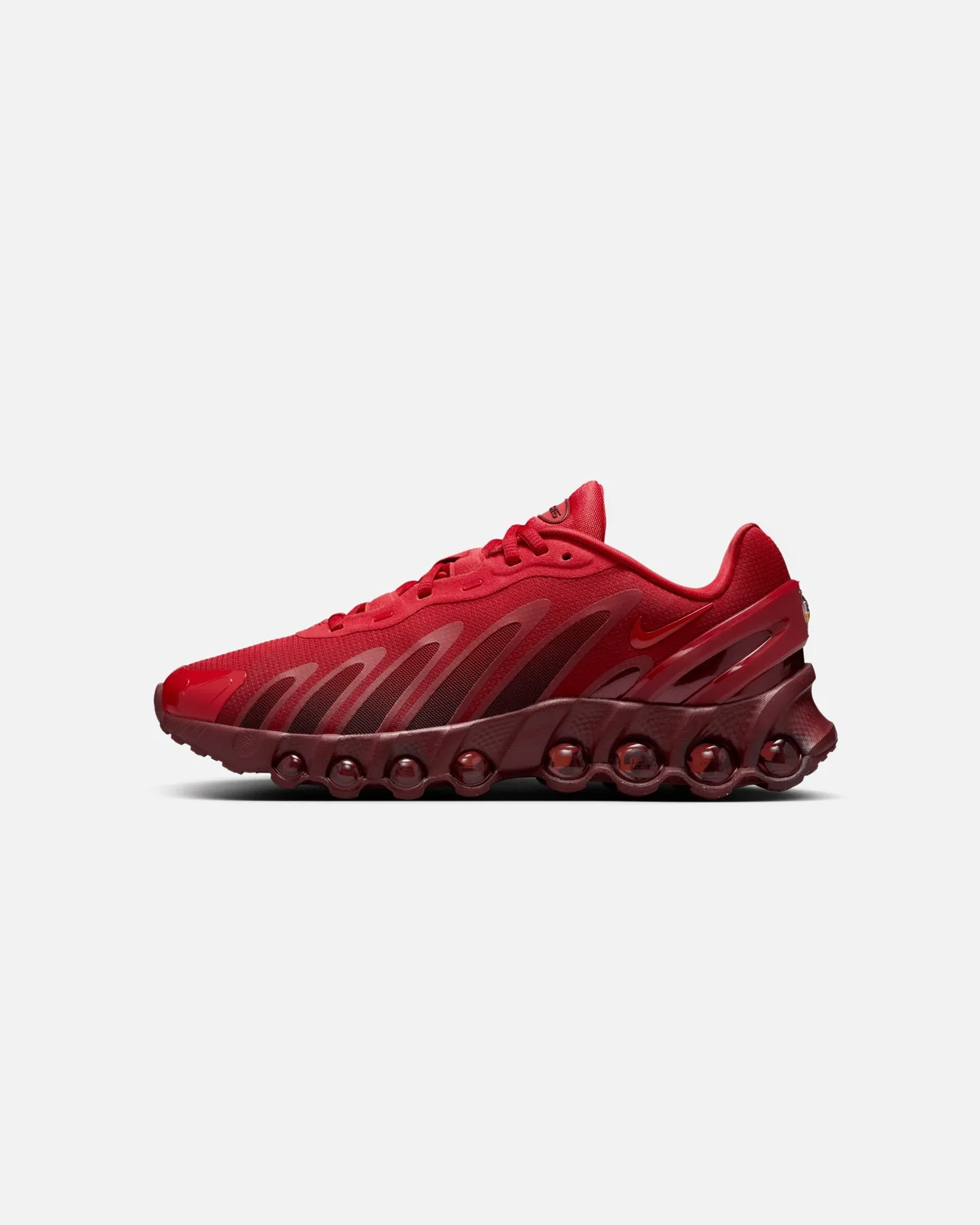 Trend-setting arch Nike Women's Air Max DN8 "Red" University Red